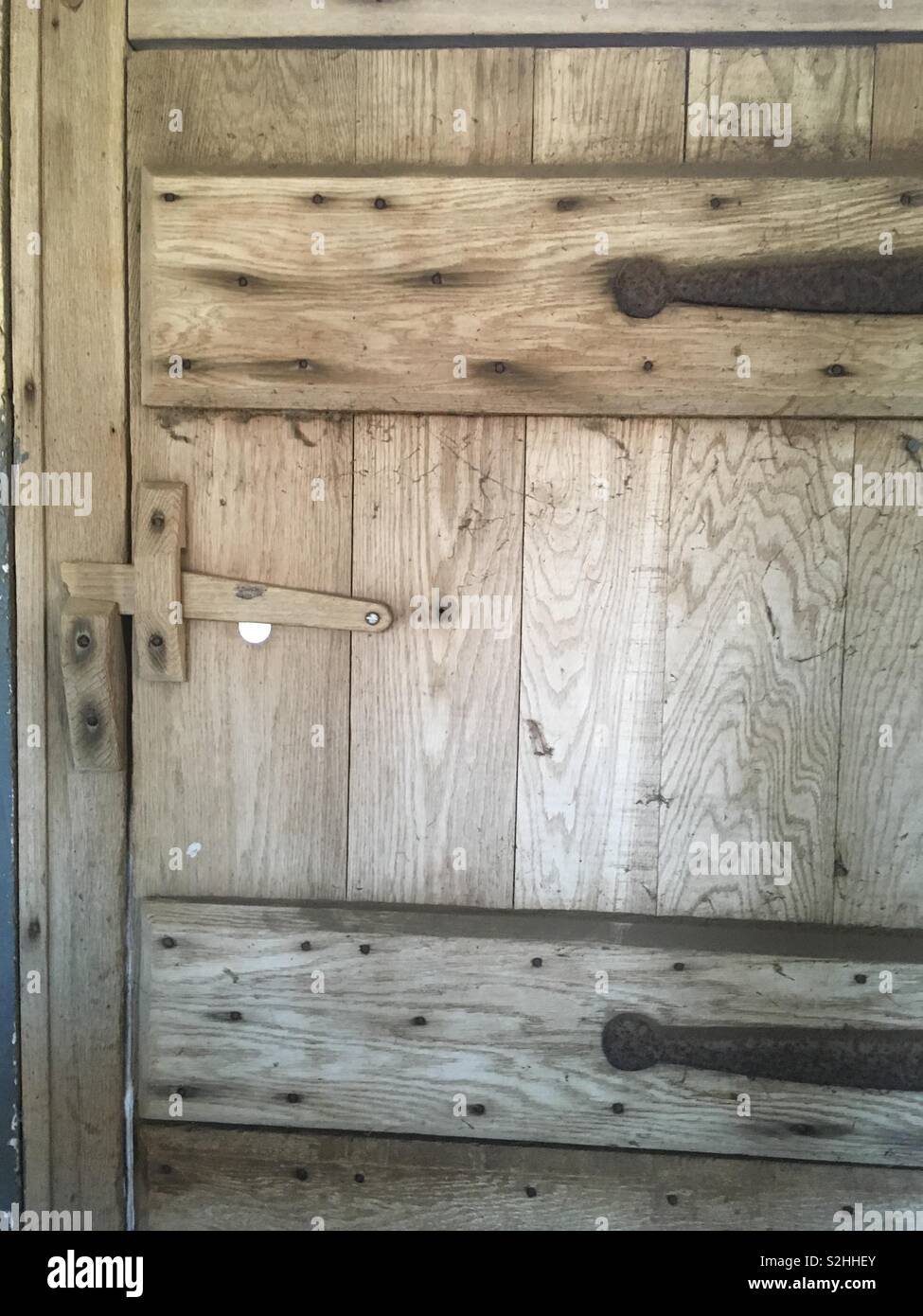 Verwittertes Holz Tür Stockfoto