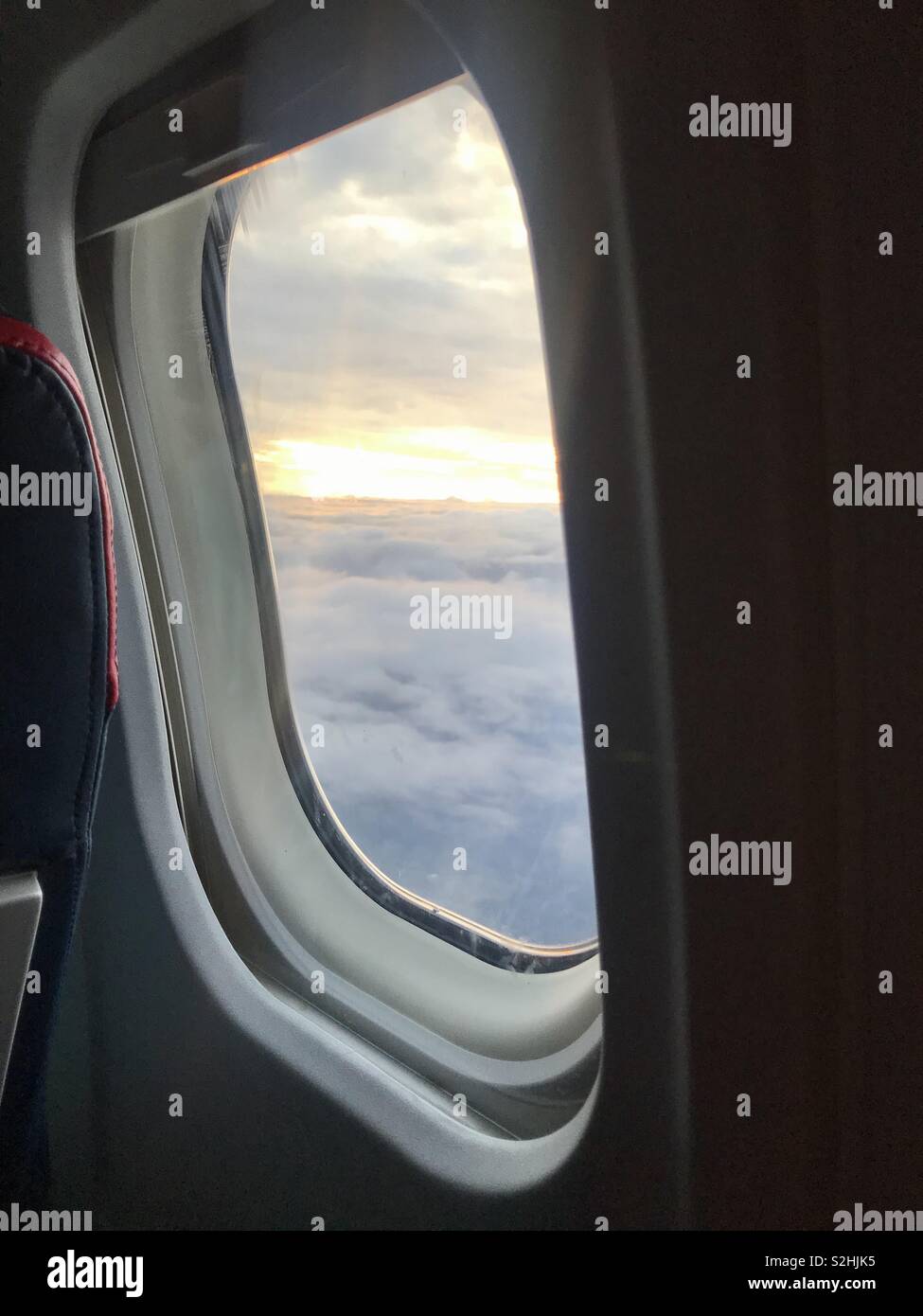 Blick vom Flugzeugfenster Stockfoto