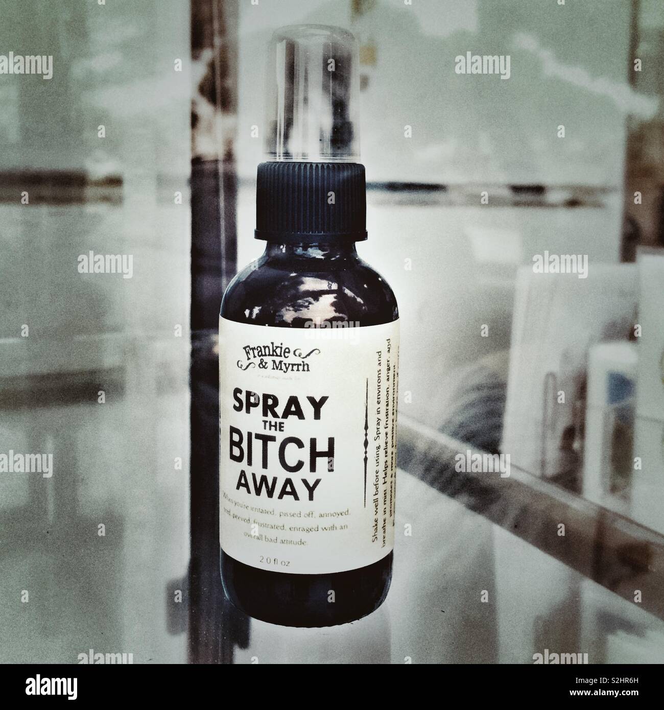 Eine amüsante Duft Produkt-Spray die Hündin entfernt Stockfoto