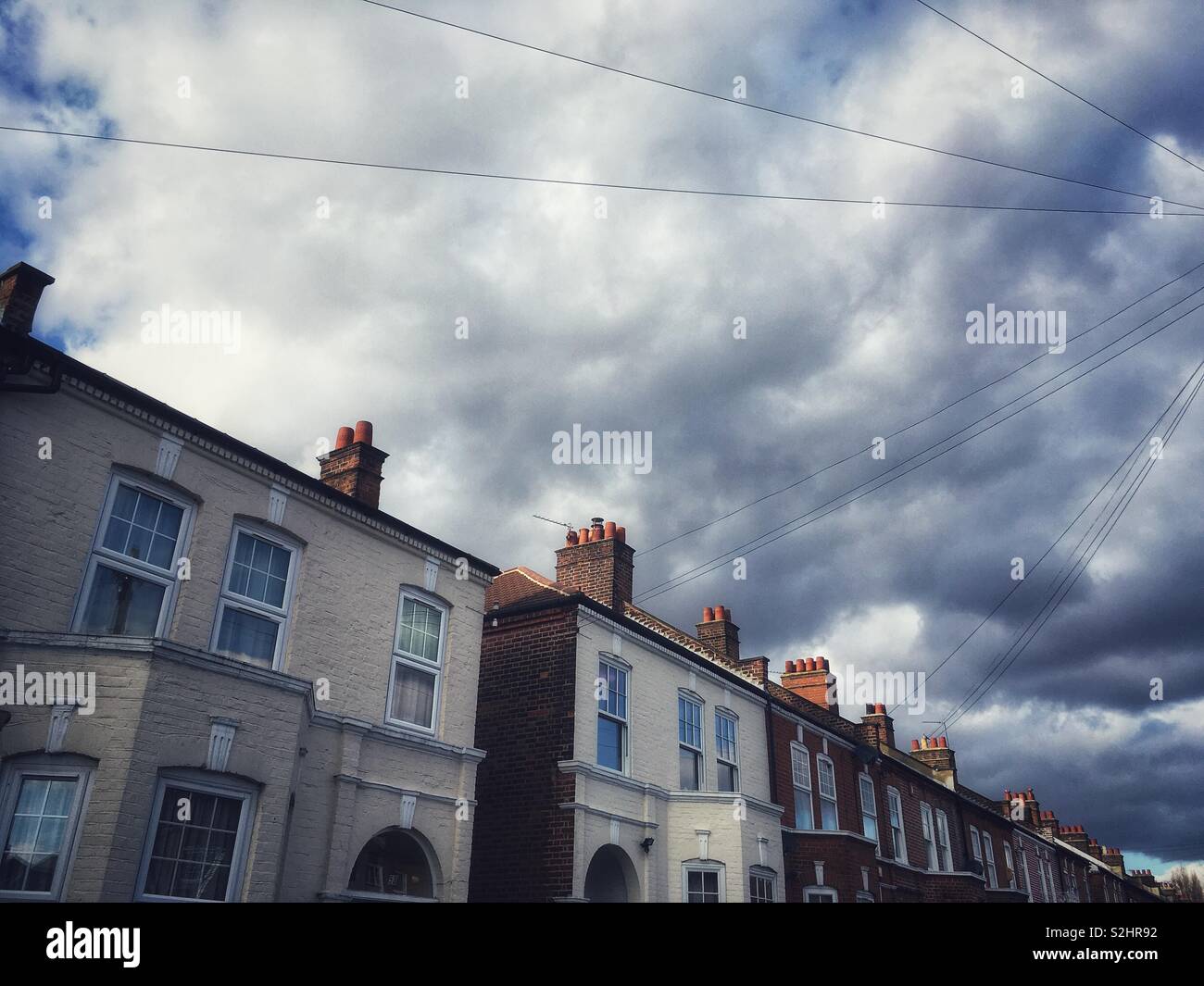 Eine Wohnstraße in Catford London, England - Smartphone-aufgenommenes Stockfoto