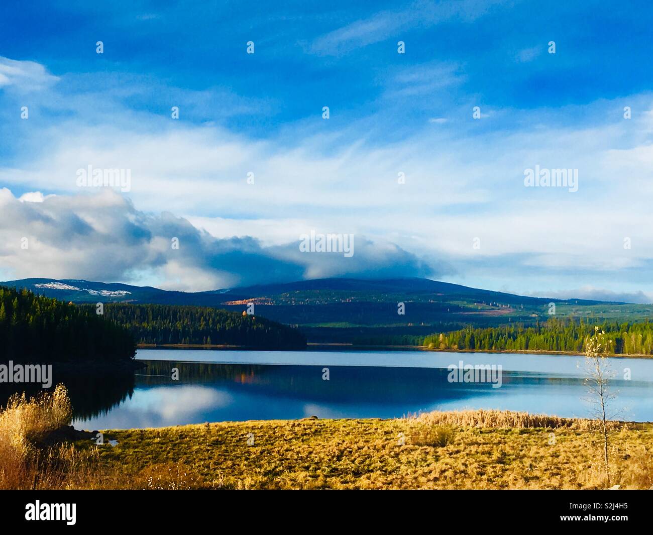 Klare Seen, im Norden der westlichen Rockies Stockfoto