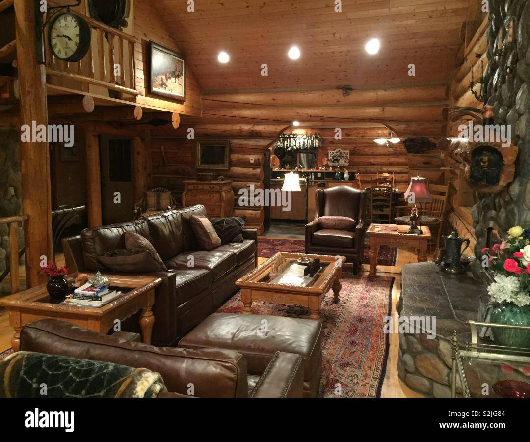 Innenbereich Wohnzimmer von Log Home in Wyoming Stockfoto