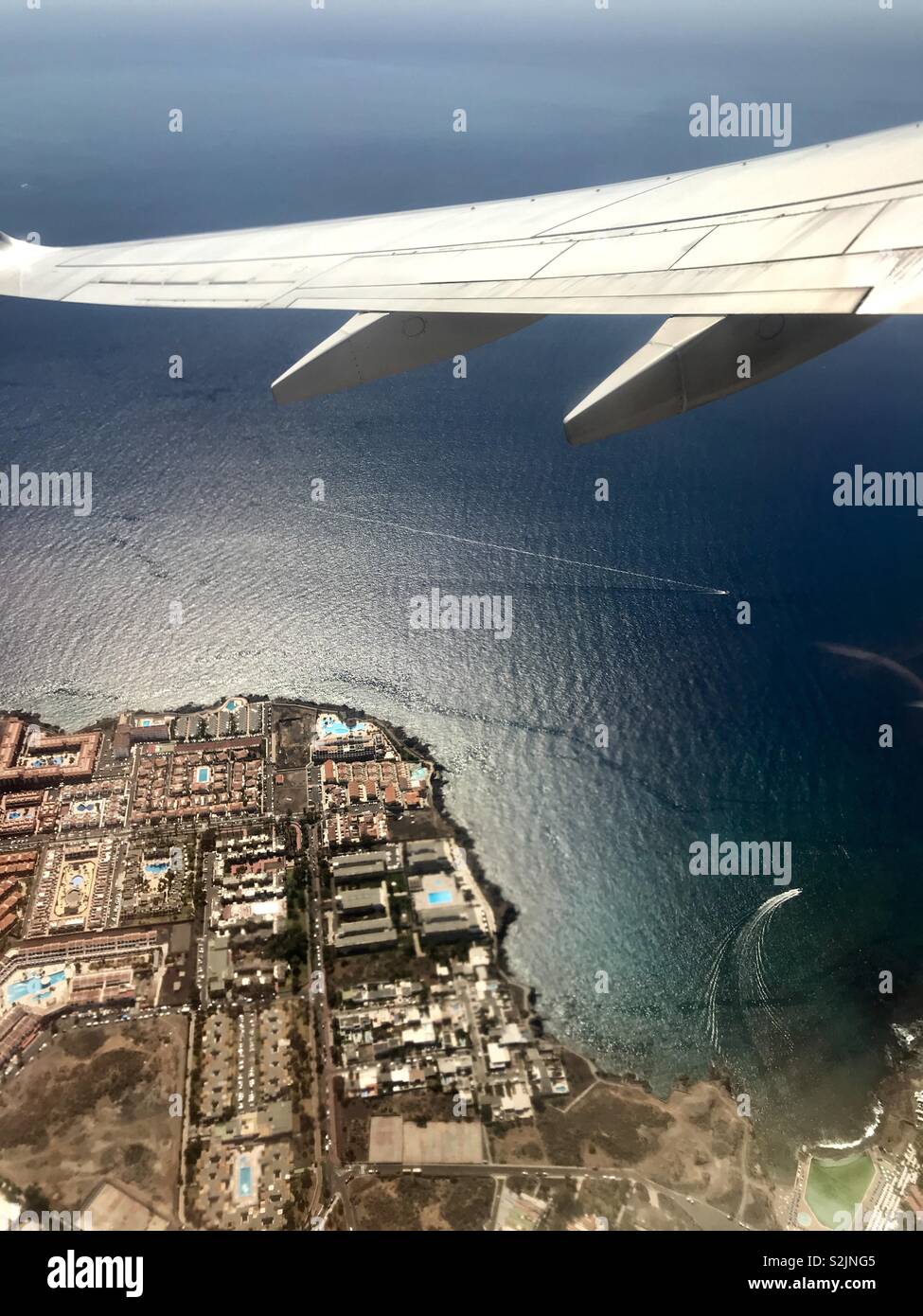 Erstaunlich Flug Landschaft. Die Küste im Süden von Teneriffa Stockfoto