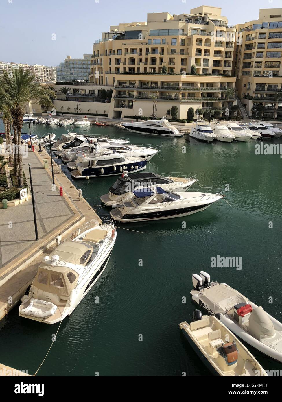 Luxus lifestyle living Marina Yachts apartments Malta Stockfoto