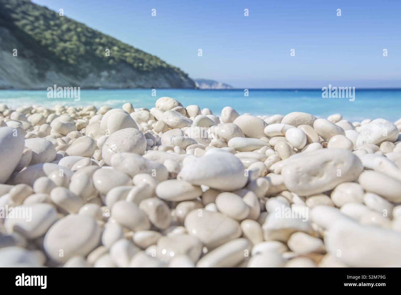 White Pebble Beach Stockfoto