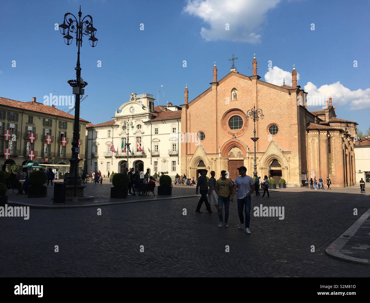 Piazza san secondo Fotos und Bildmaterial in hoher Auflösung Alamy