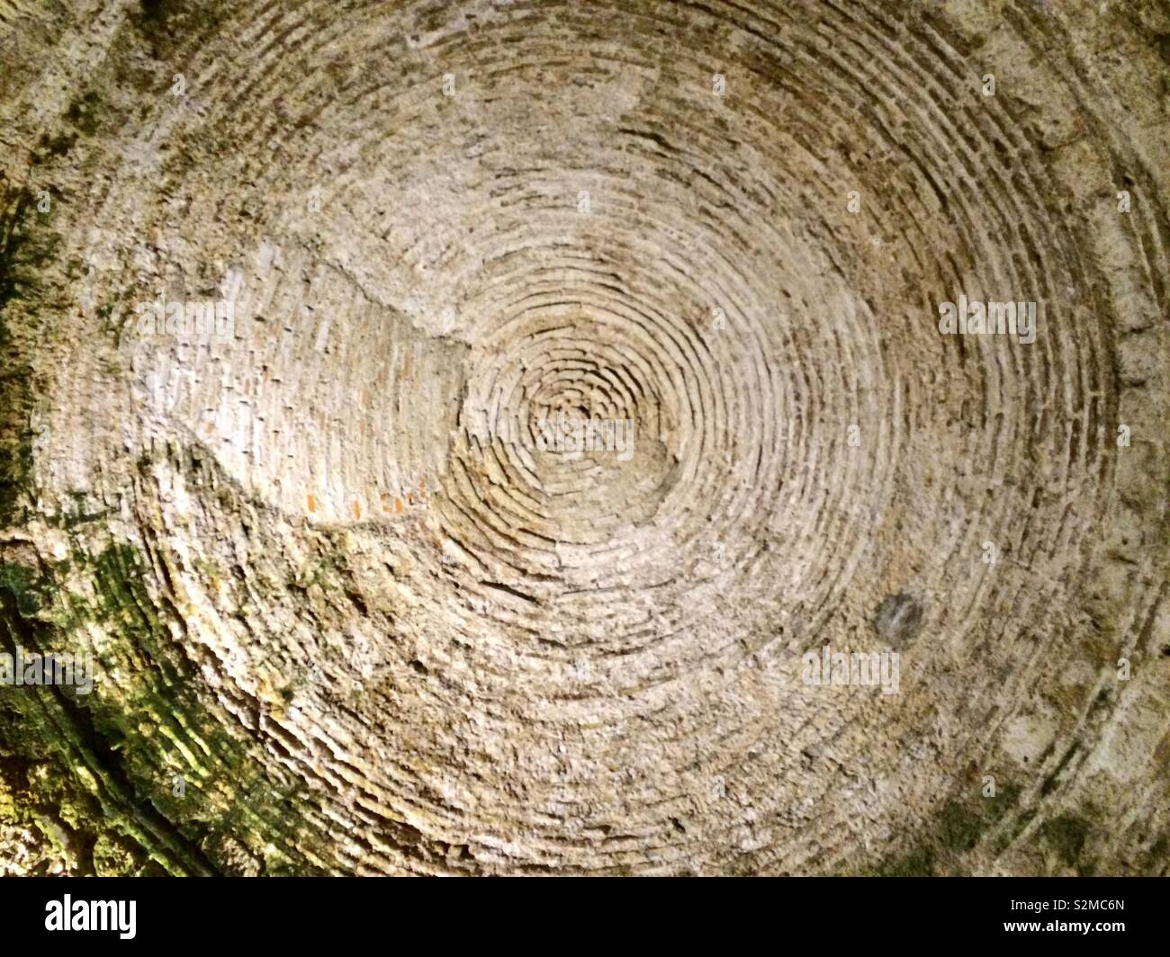 Abgenutzte runden Decke im Palast des Diokletian, Split, Kroatien. Stockfoto