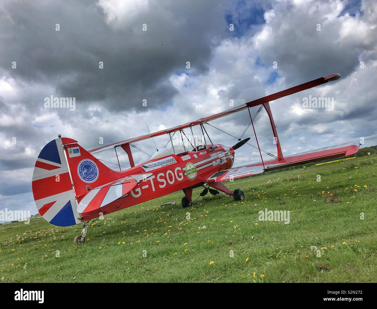 Sherwood Ranger Doppeldecker an der Basis Flugplatz Stockfoto