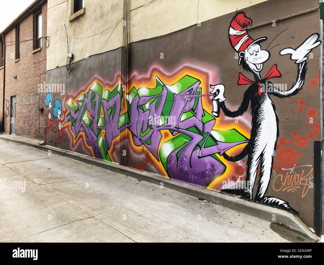 Katze im Hut Wandbild in Toronto, Kanada. Stockfoto