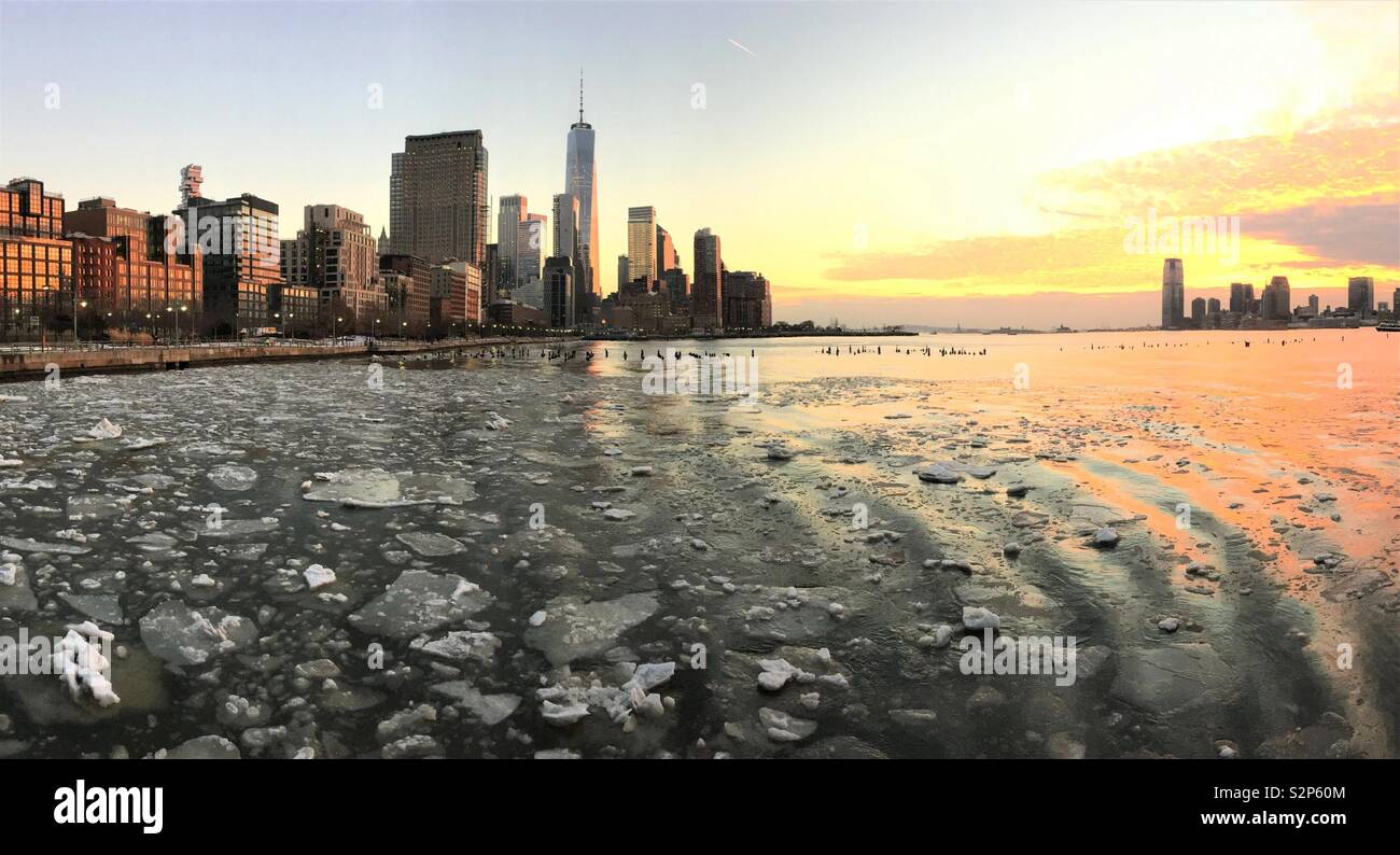 Eisschollen auf dem Hudson Stockfoto