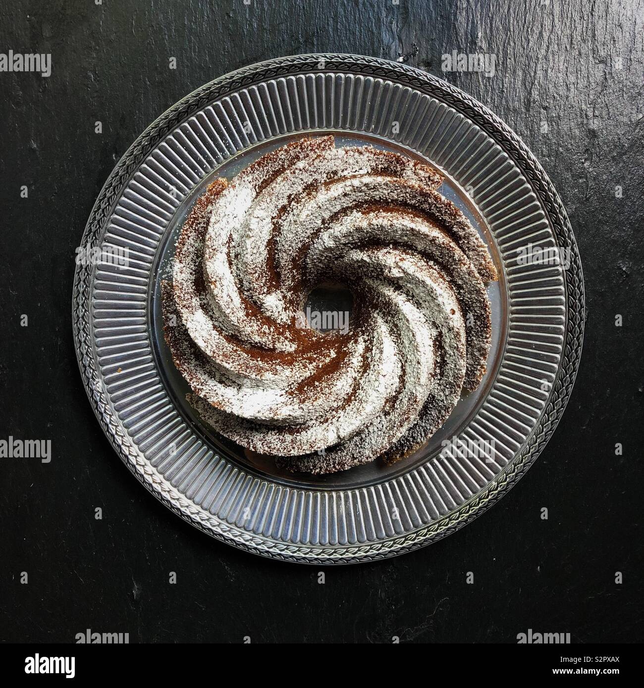 Finnische Buttermilch Kuchen - Smartphone-aufgenommenes Stockfoto