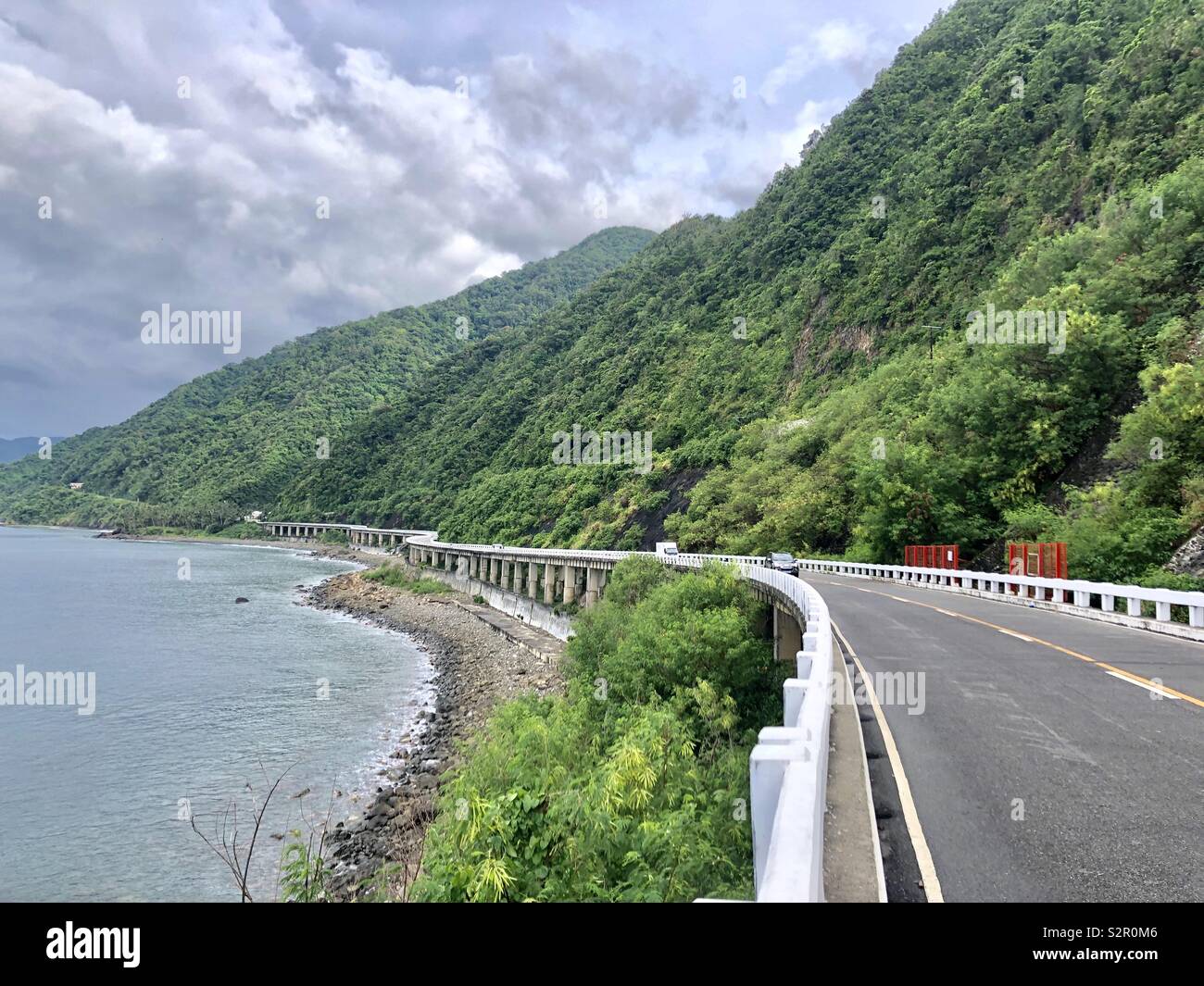 Patapat Brücke in Ilocos Norte ist ein berühmtes Reiseziel im Norden der Philippinen. Stockfoto