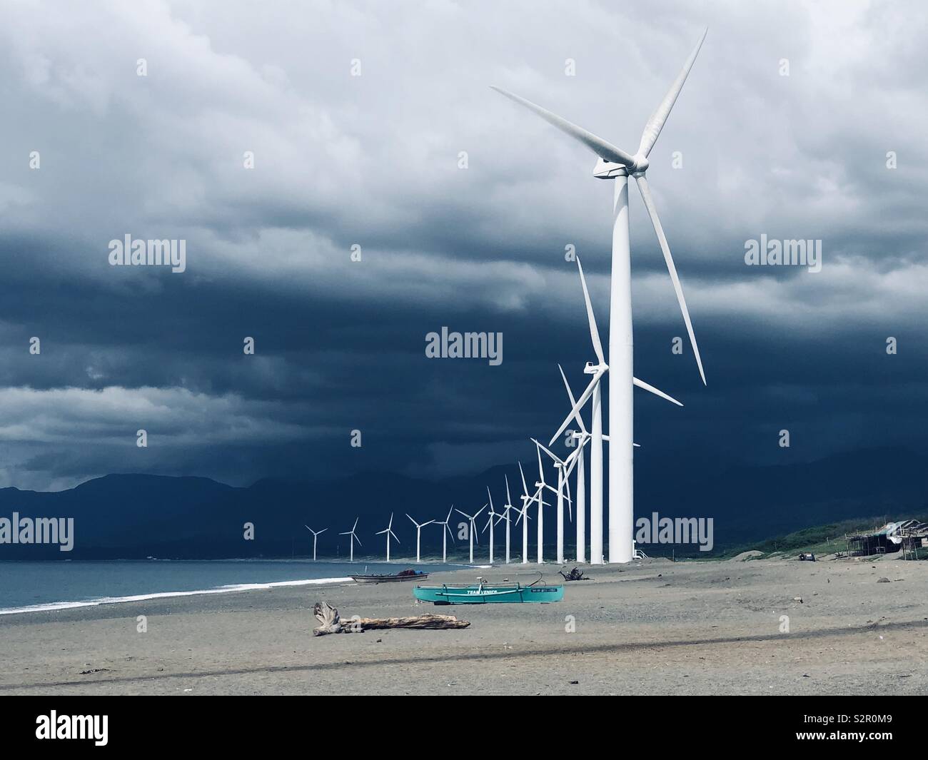 Bangui Windfarm ist zur wichtigsten Quelle erneuerbarer Energie im Norden der Philippinen. Stockfoto