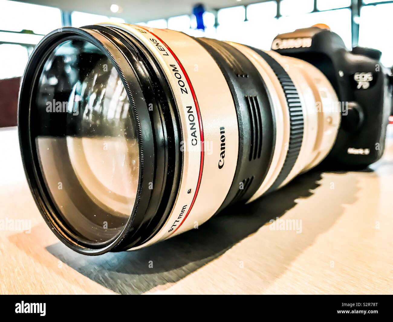 Canon EF 70-200mm F2,8 L IS USM Objektiv auf einem 7D Mark2-Kamera Stockfoto