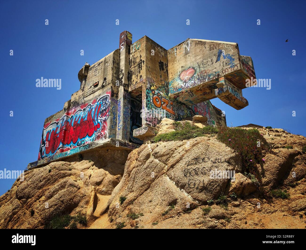 Verlassenen Bunker am Devil's Slide an der kalifornischen Küste südlich von Pacifica. Stockfoto