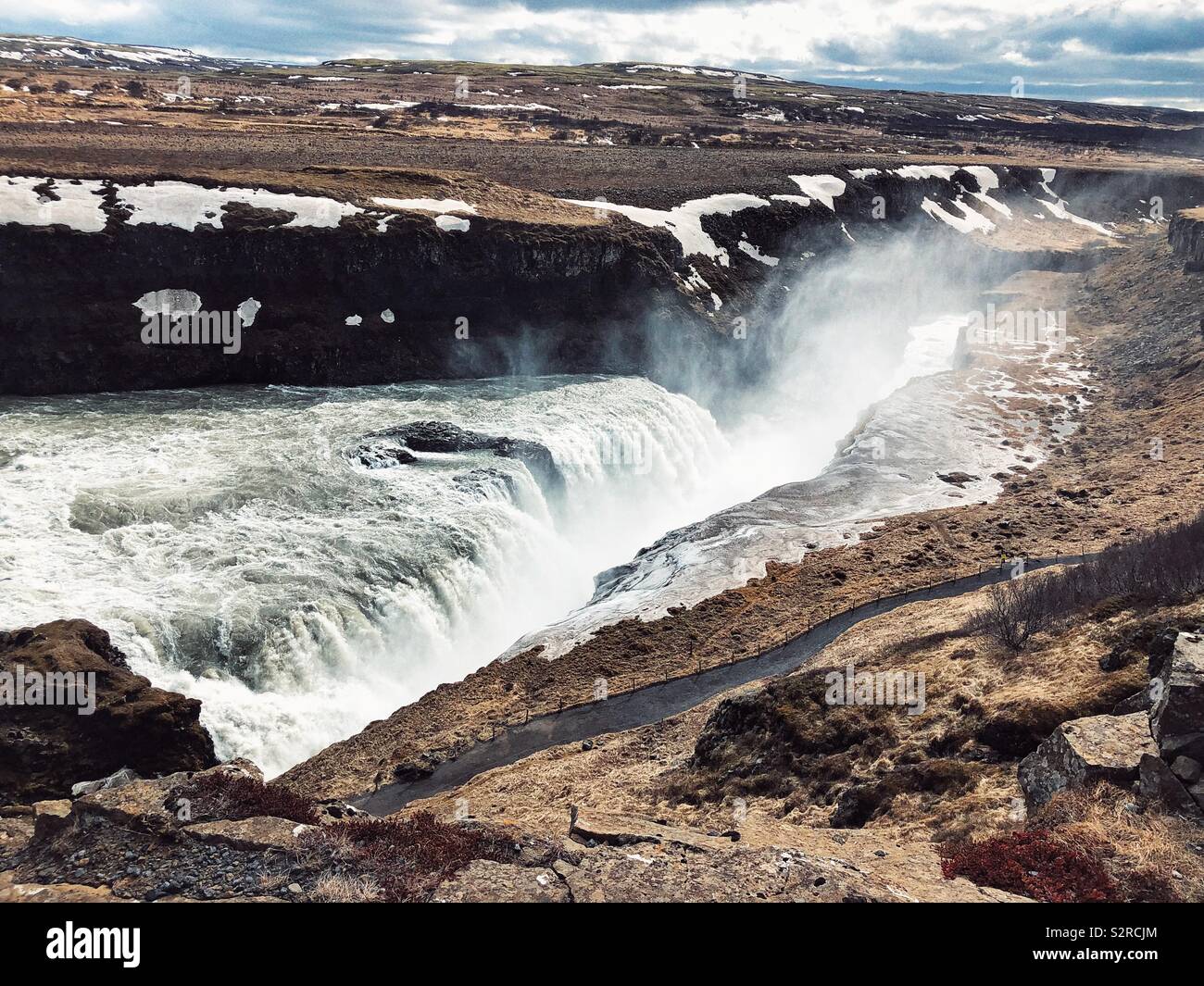 Die "goldenen Wasserfalls" Gullfoss, einer der schönsten und mächtige Wasserfälle in Island - Smartphone-aufgenommenes Stockfoto