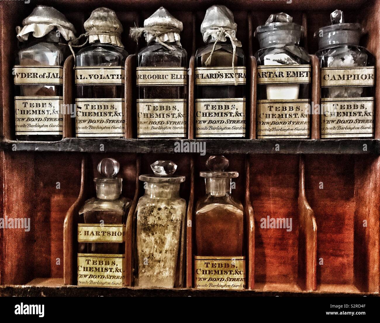 10 Vintage Paine's Sellerie zusammengesetzte Medizin Glasflasche