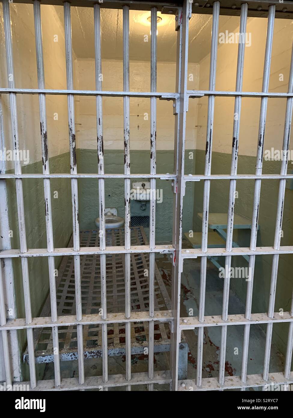 Alcatraz, Bundesgefängnis, innen aus einer einzigen Zelle Vereinigte Staaten von Amerika Stockfoto