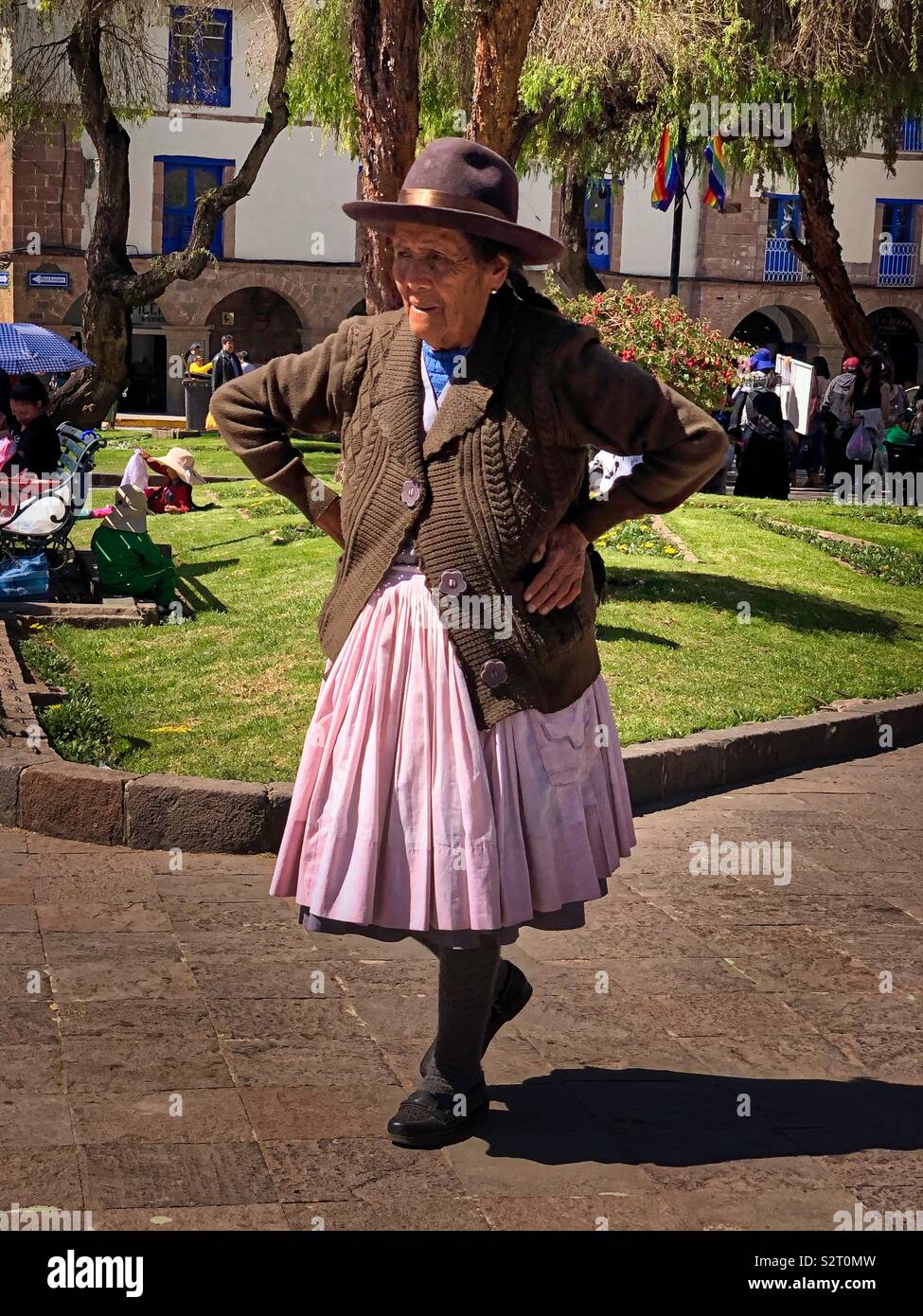 Alte peruanische Frau in traditioneller Kleidung in Cuzco Cuzco Peru Peru. Stockfoto