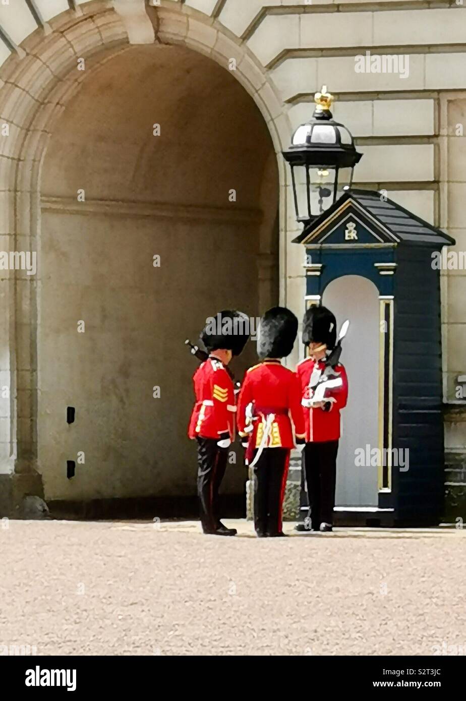 Guard am Buckingham Palace in London. Stockfoto