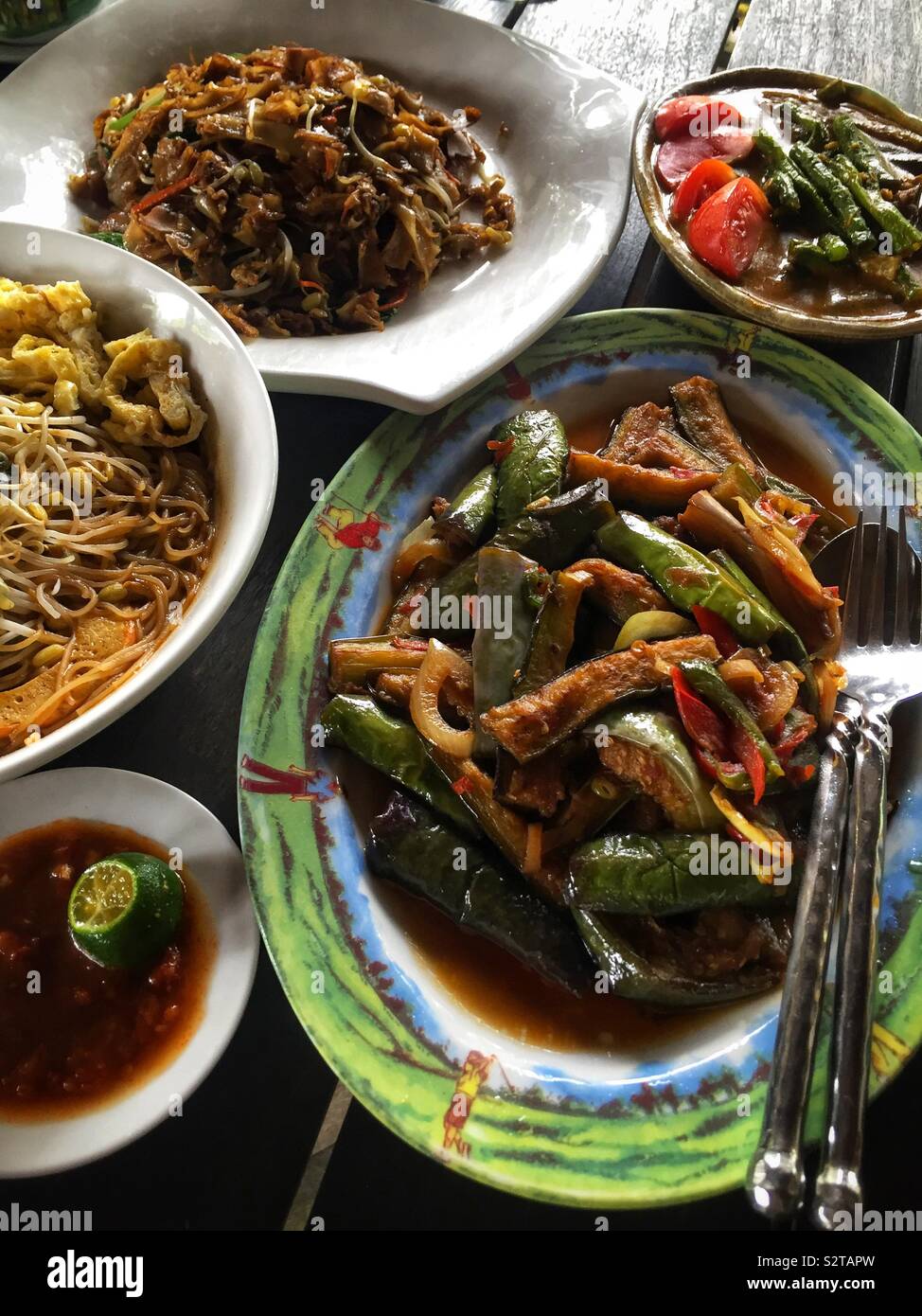 Eine organische vegetarische Malaysia Südostasien Mahlzeit im Café im Borneo Highlands Resort, Padawan, Sarawak, Malaysia Stockfoto