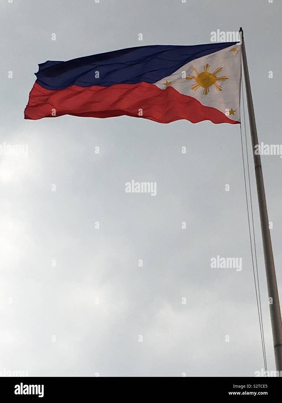 Die philippinischen Flagge im Wind Stockfoto