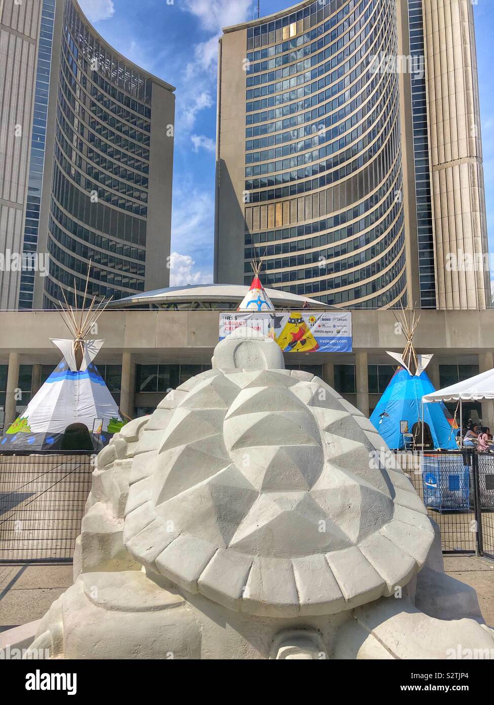 First Nation Feier am Nathan Phillips Square in Toronto, Kanada (Turtle Island). Stockfoto