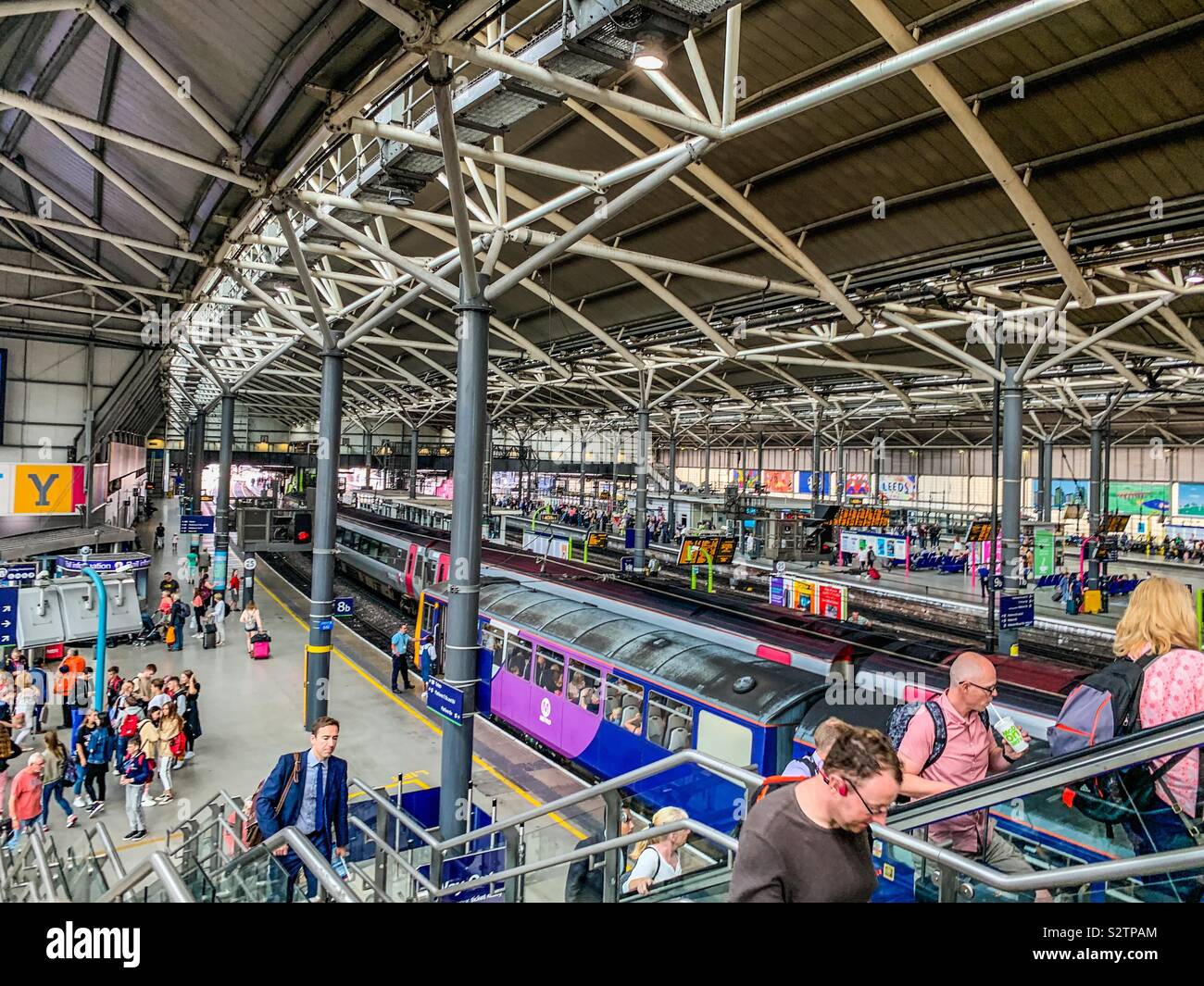 Im Bahnhof Leeds Stockfoto