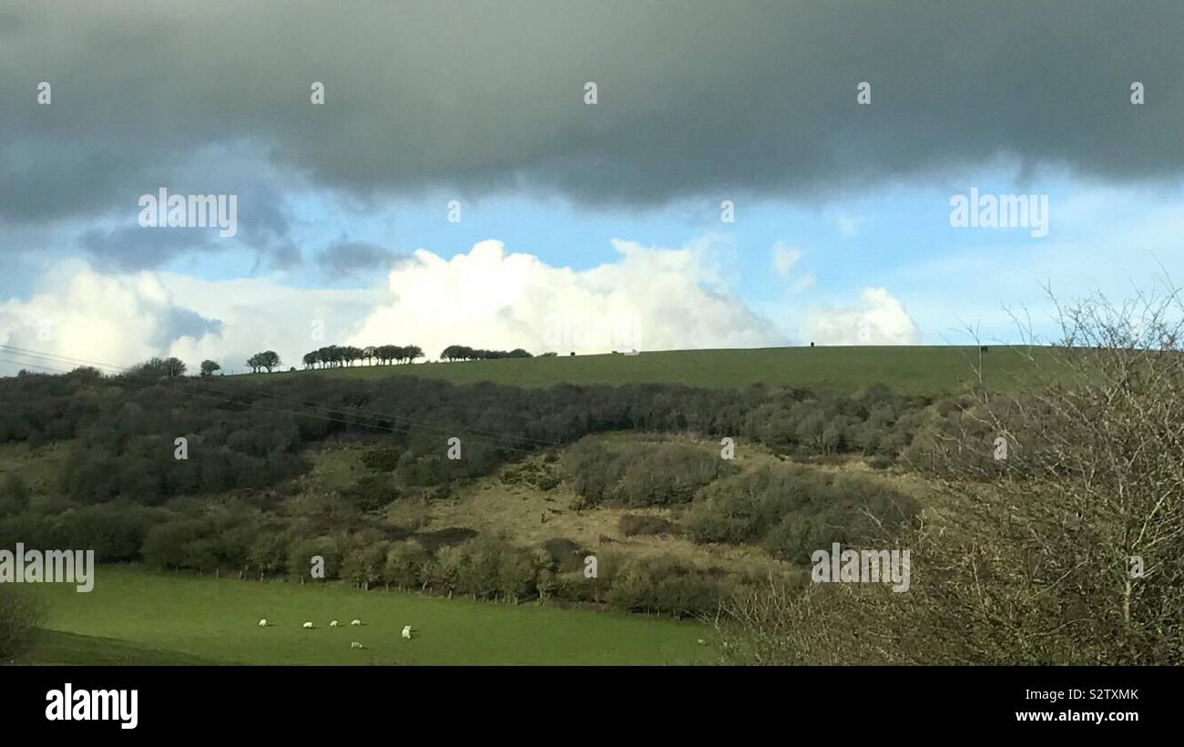 Landschaft in England mit Gewitterwolken Stockfoto