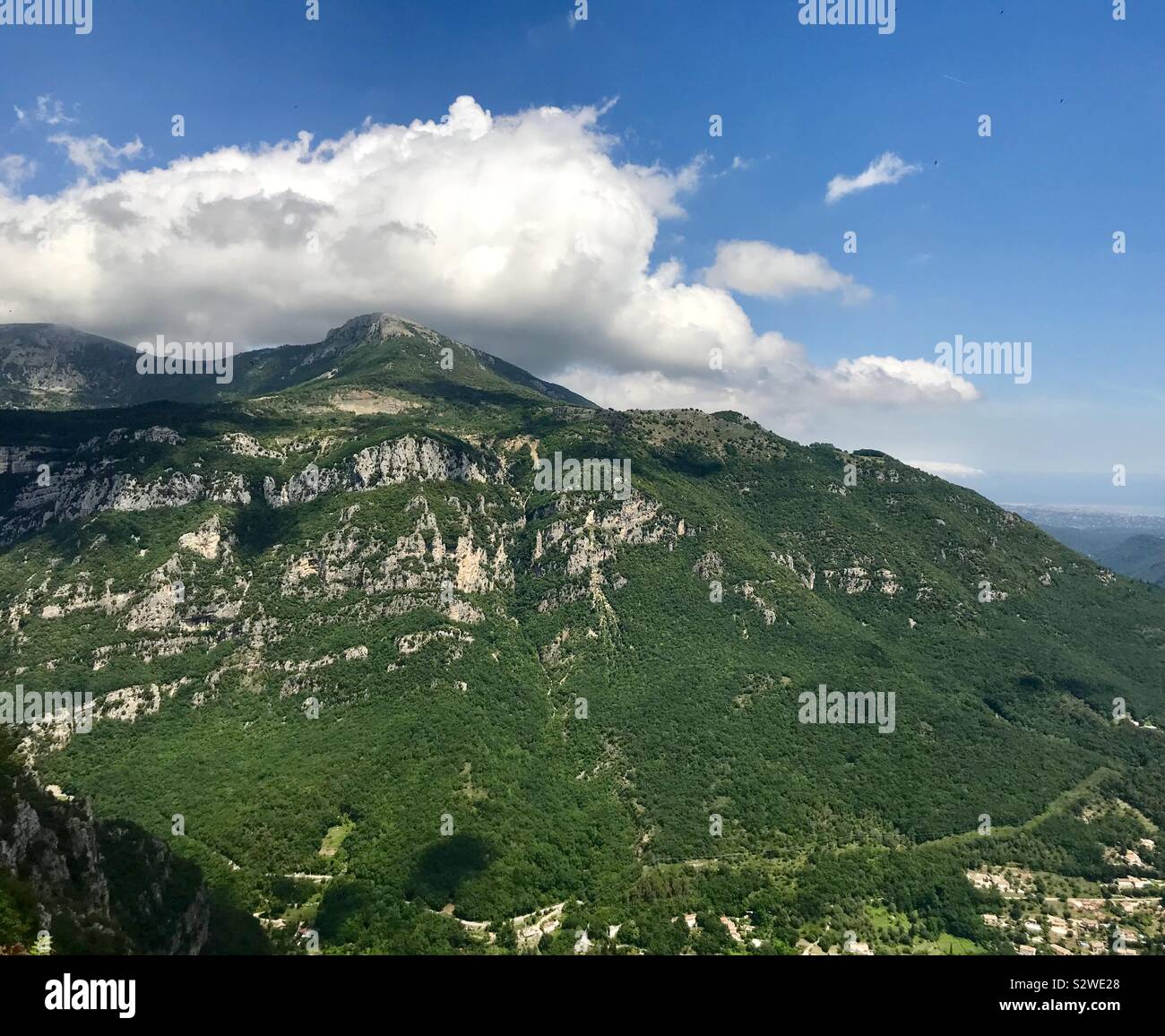 Berge in der Provence, im Süden Frankreichs Stockfoto