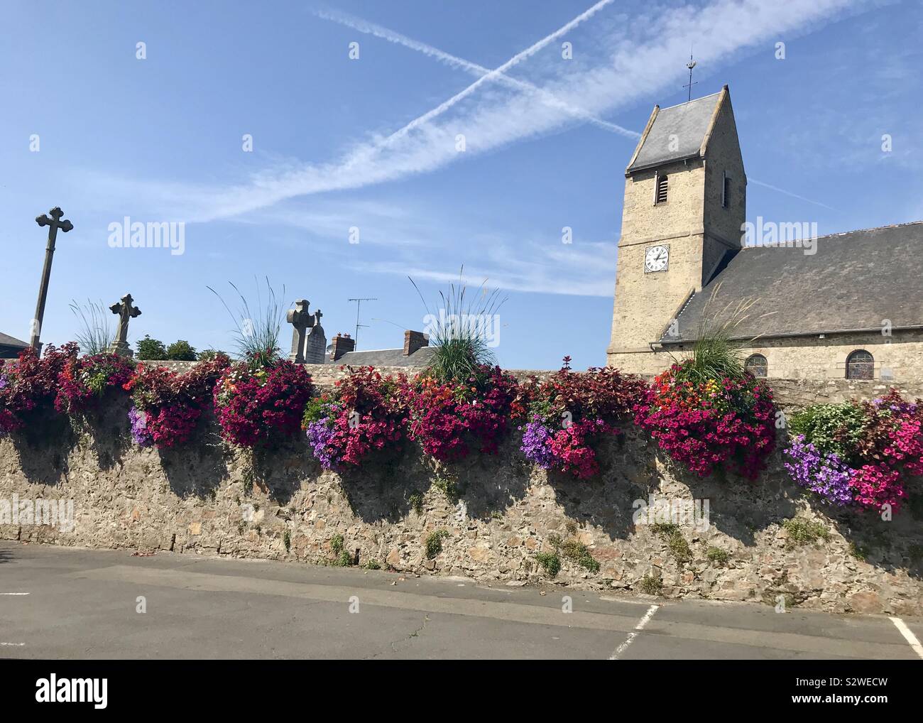 Dorfkirche in der Normandie, Frankreich Stockfoto