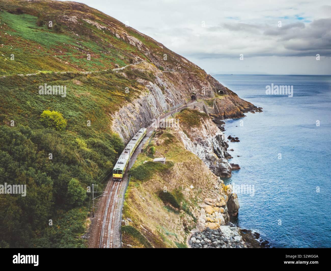 Küste Eisenbahn von Bray Greystones in Irland Stockfoto