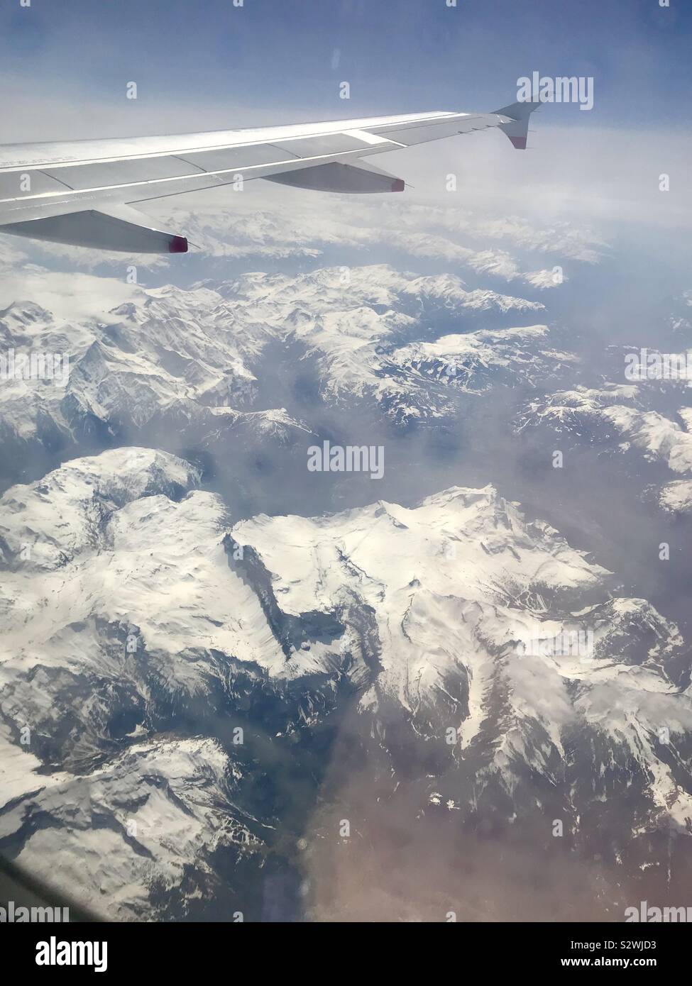 Flug über die Alpen, Frühling Stockfoto