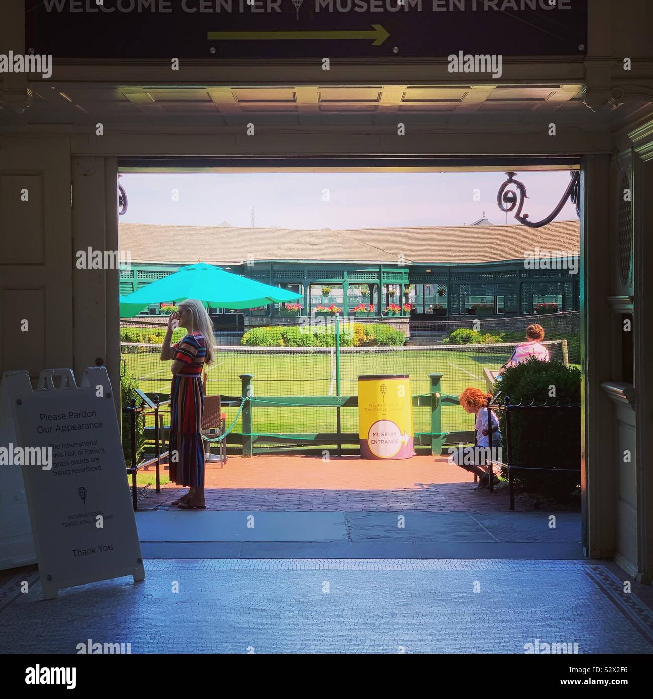 International Tennis Hall of Fame, Bellevue Avenue, Newport, Rhode Island - Smartphone-aufgenommenes Stockfoto