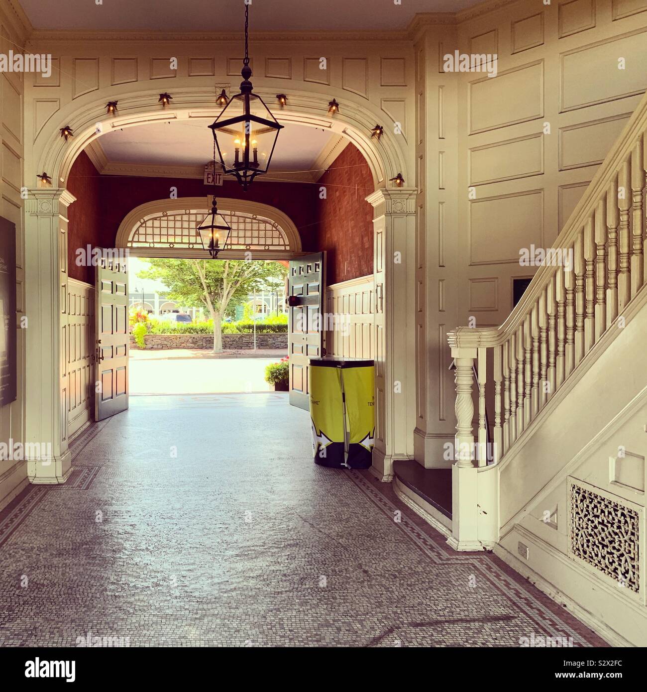 International Tennis Hall of Fame, Bellevue Avenue, Newport, Rhode Island, United States - Smartphone-aufgenommenes Stockfoto