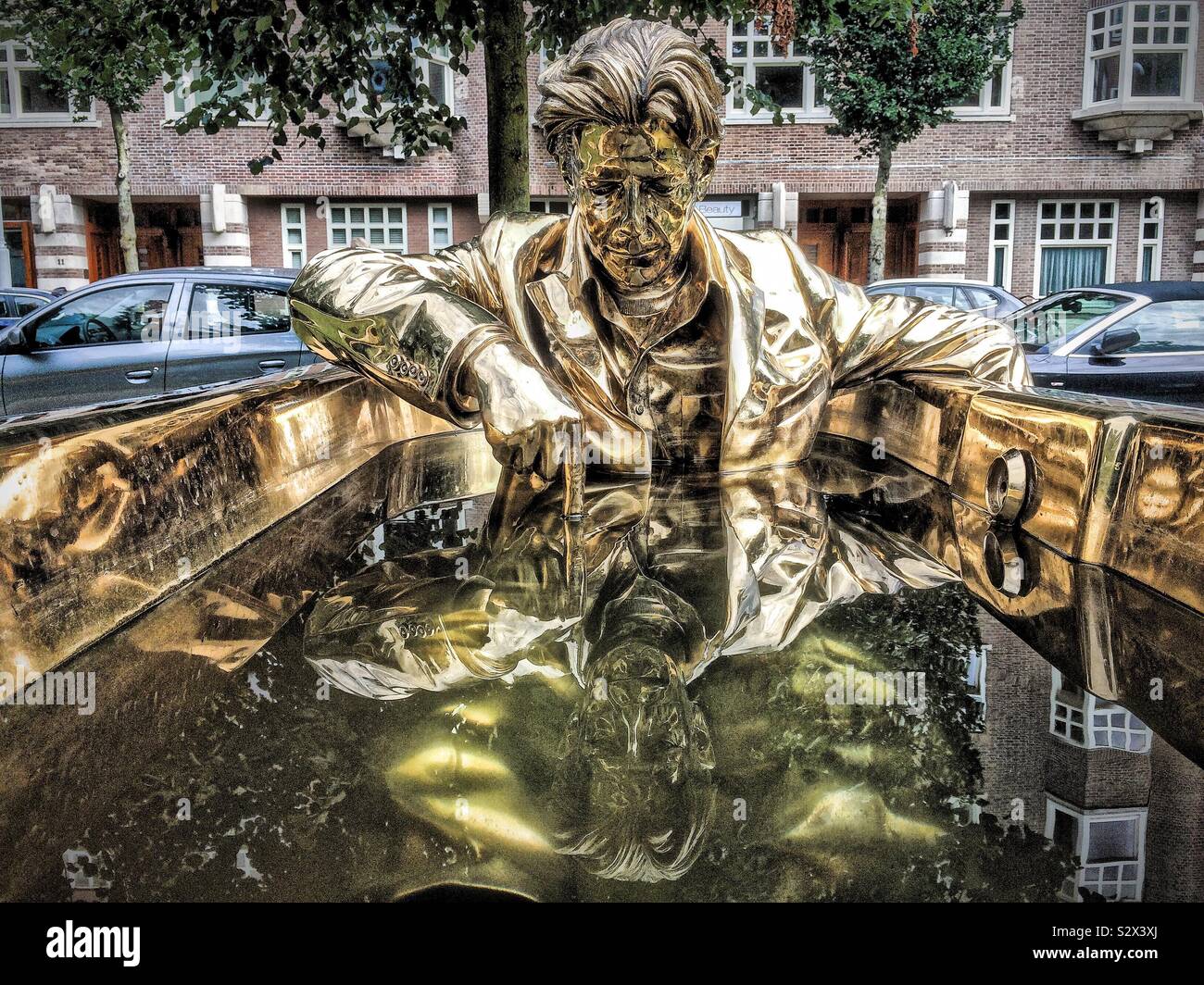 7 Badewannen und der Mann, der auf dem Wasser schrieb Stockfoto