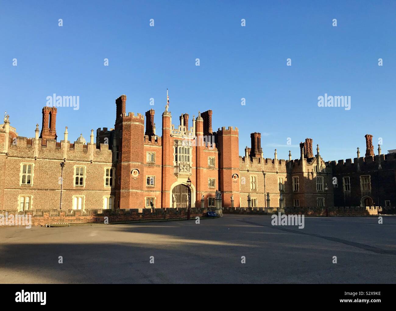 Hampton Court Palace, Richmond upon Thames, in der Abendsonne Stockfoto