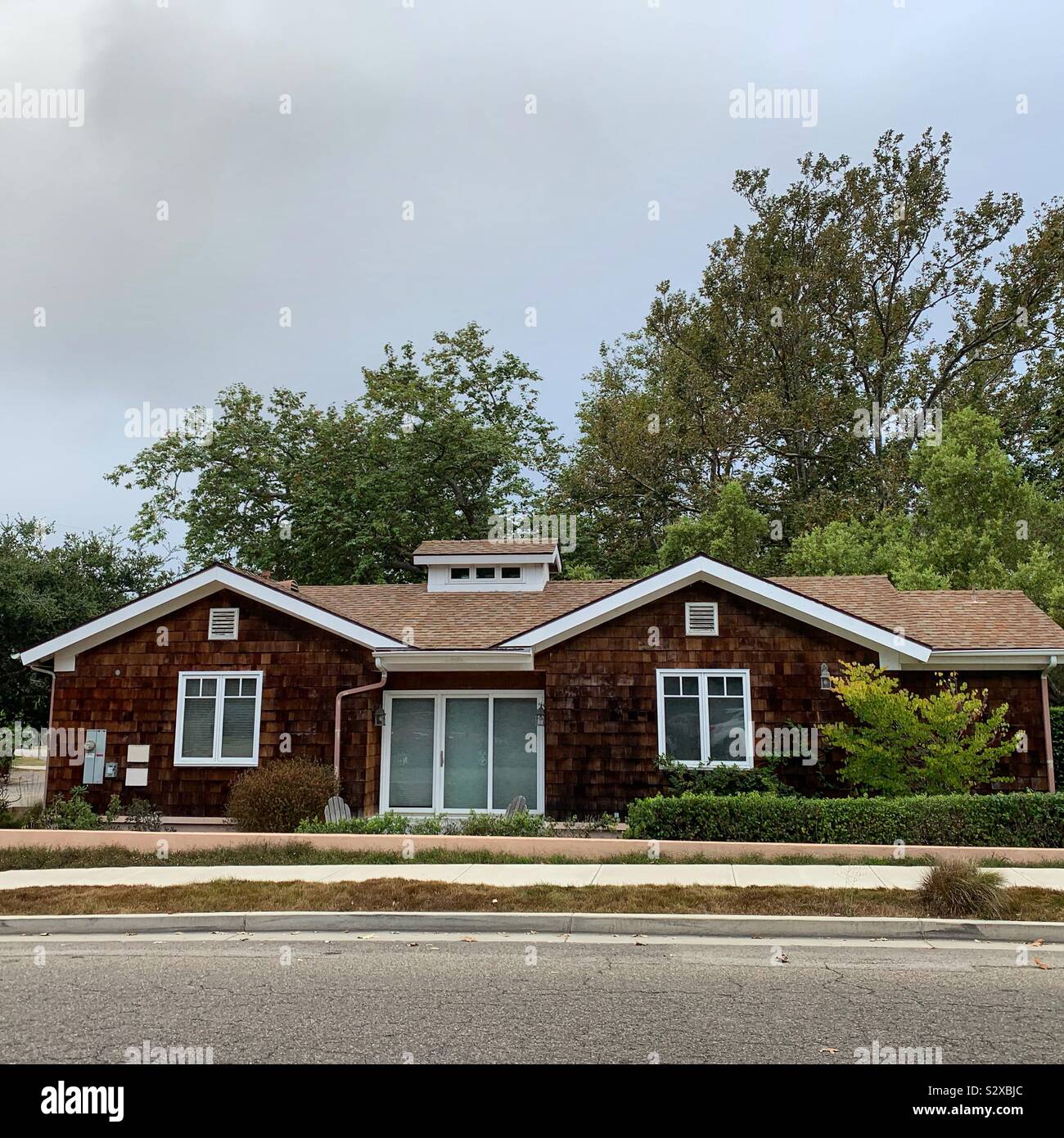 Ein Haus in Carpinteria, Kalifornien, USA - Smartphone-aufgenommenes Stockfoto