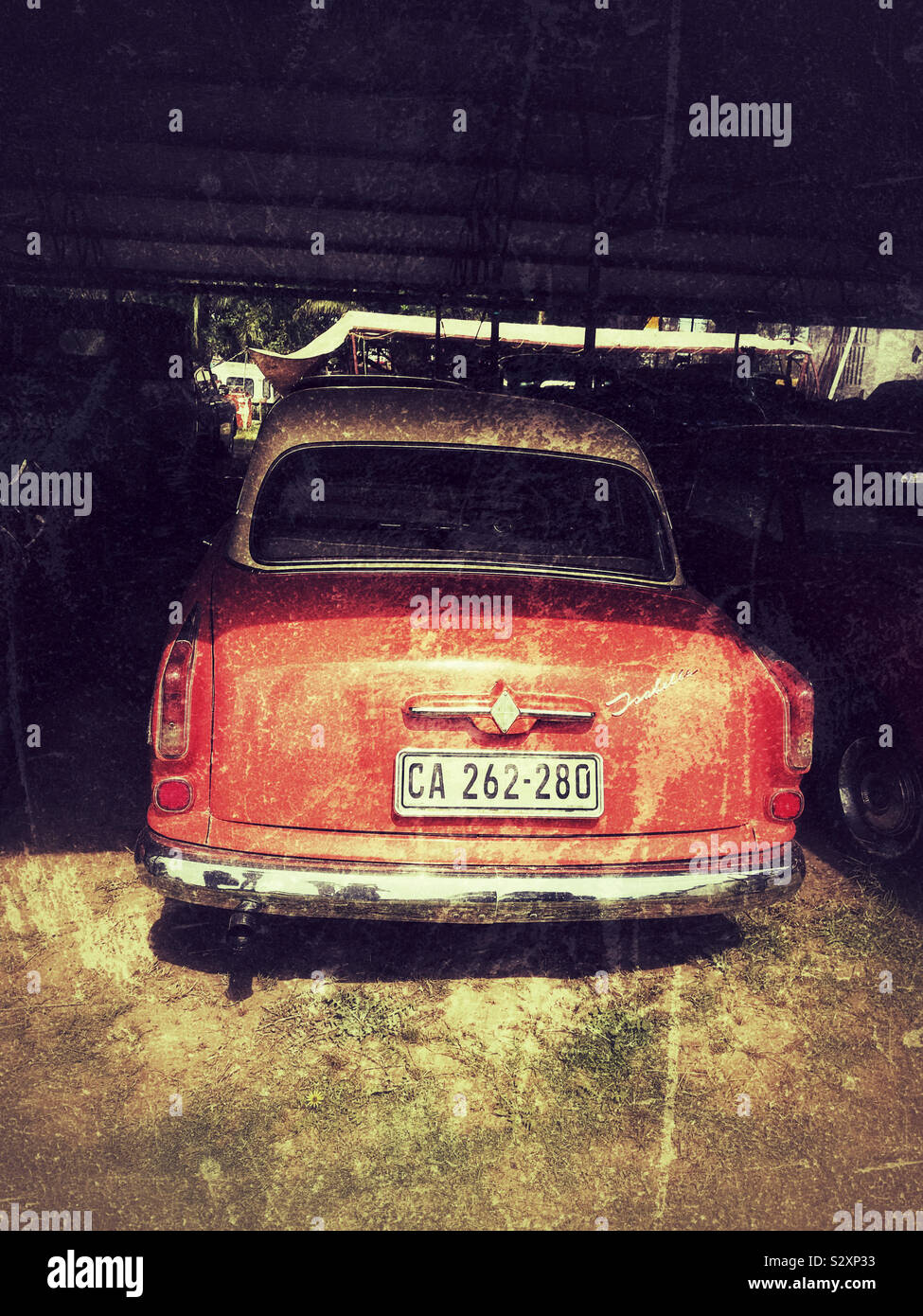 Oldtimer am Wijnland Auto Museum, Joostenberg Vlakte, Kapstadt, Südafrika. - Smartphone-aufgenommenes Stockfoto