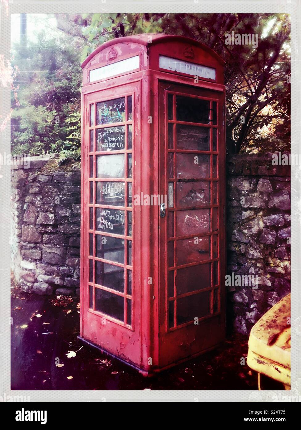 Ein traditionelles britisches rotes Telefon" Stockfoto