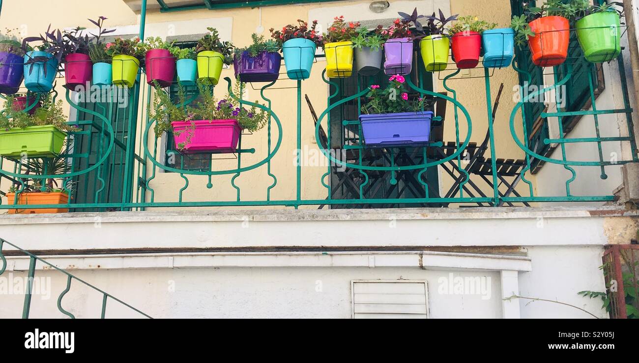 Bunte Terrasse, helles Leben, Traveller Stockfoto