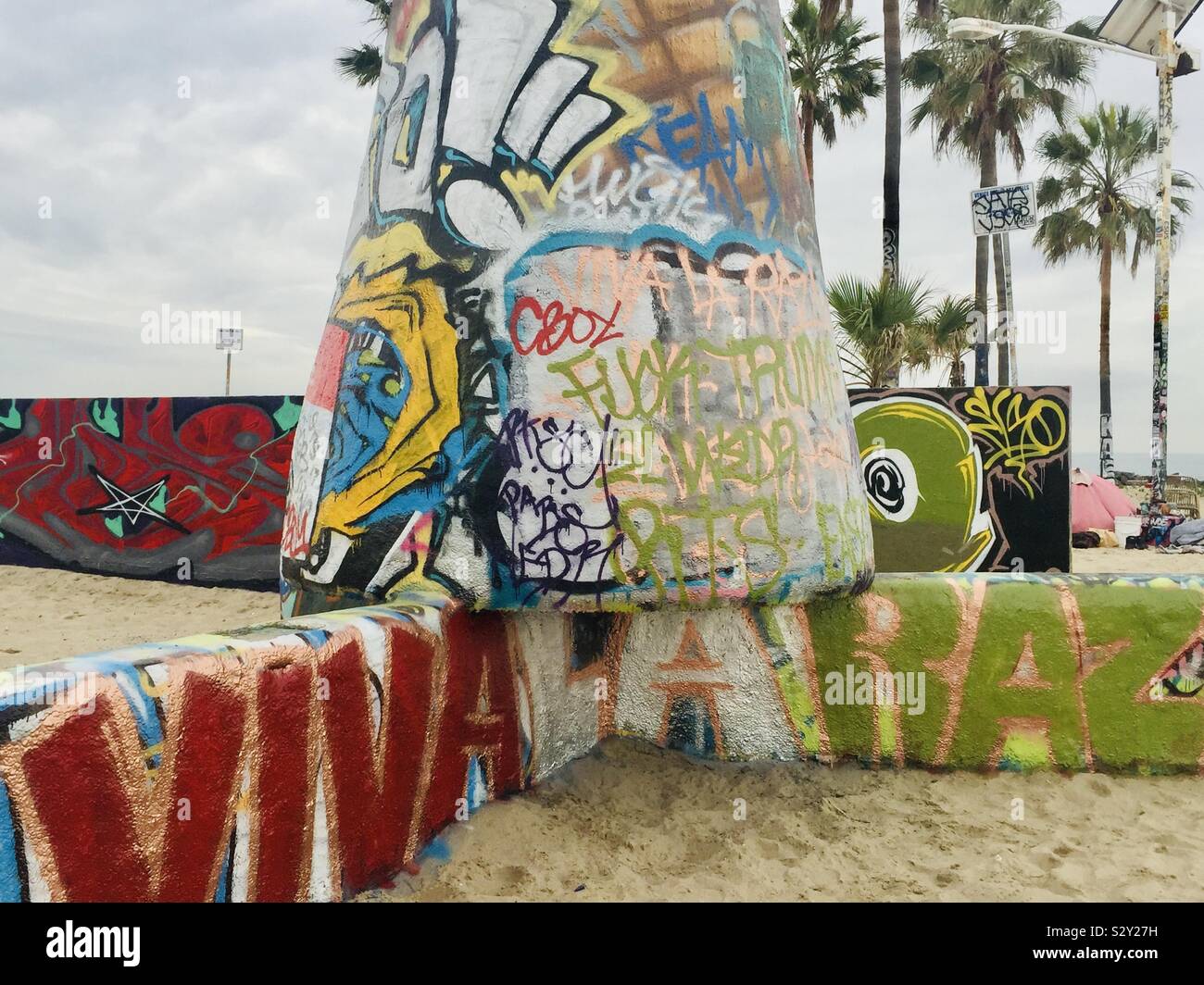 Urbane Kunst: Graffiti in Venice Beach, Los Angeles, Kalifornien, USA - Smartphone-aufgenommenes Stockfoto