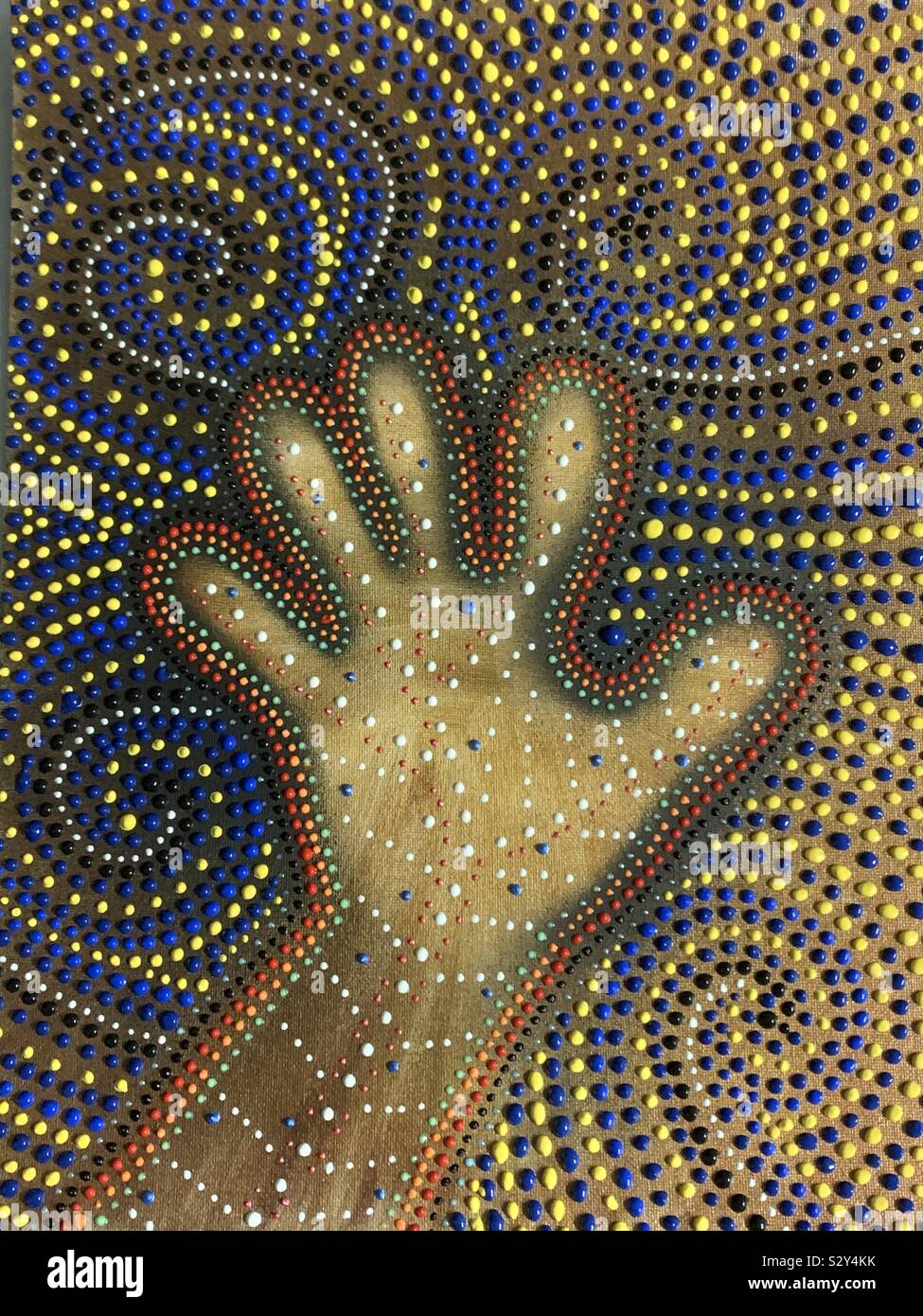 Kunst der Aborigines Umrisse einer menschlichen Hand. Original prähistorische Höhle Kunst mit einem modernen Touch. Stockfoto