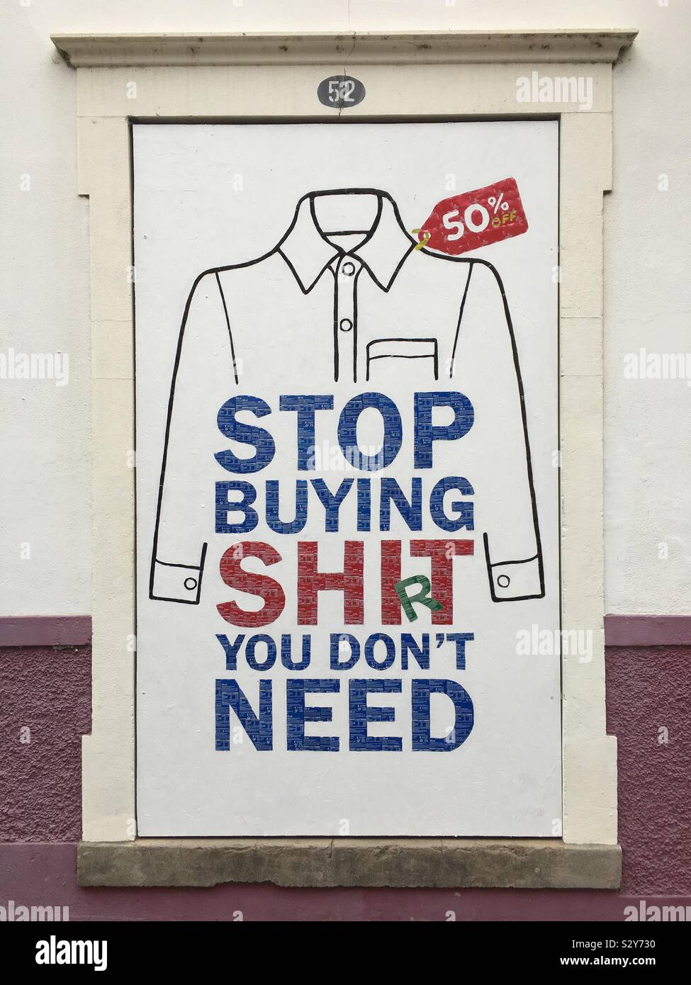 Tür Wandbild anti Konsumerismus Stockfoto