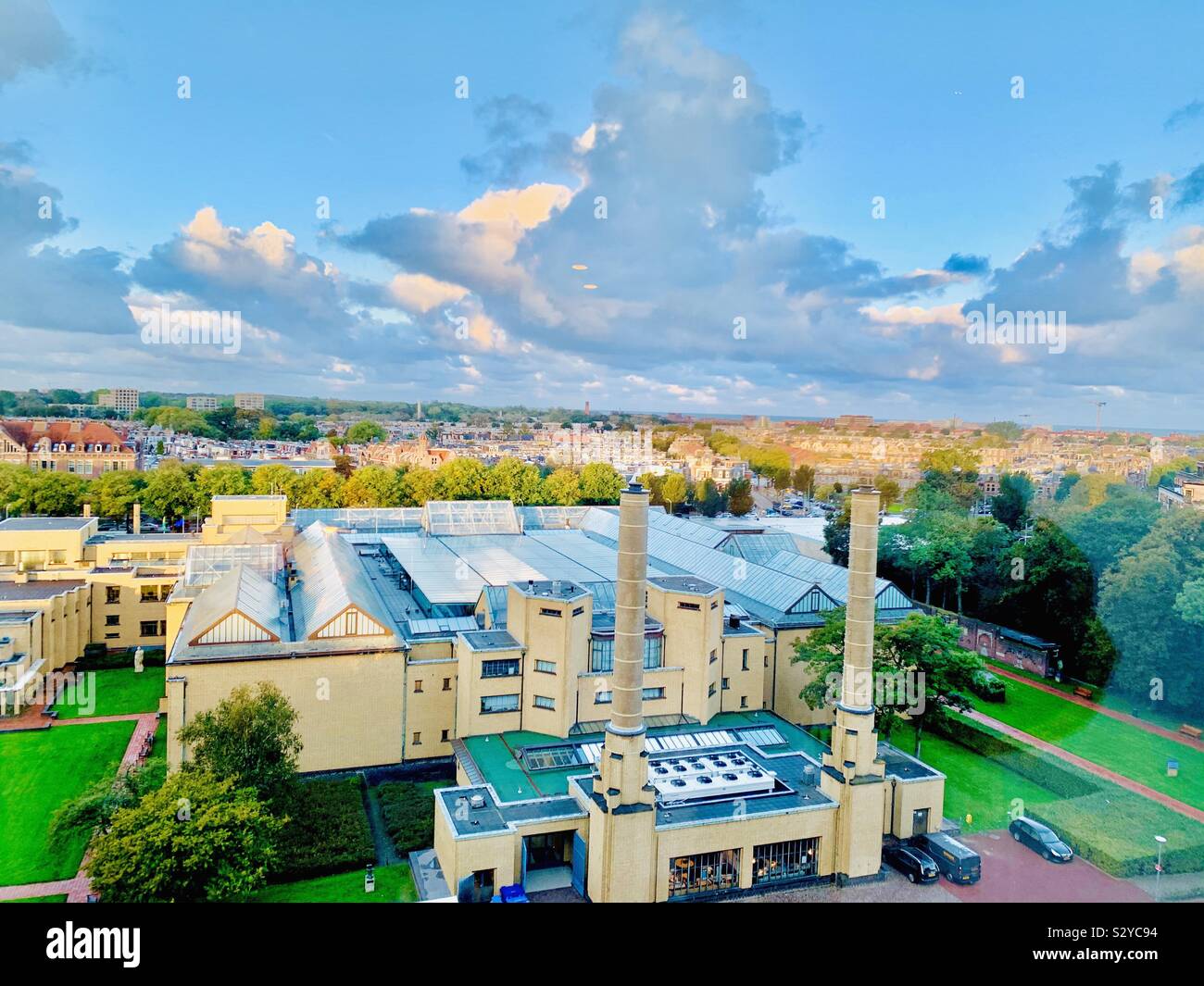 Das Gemeentemuseum in Den Haag - Smartphone-aufgenommenes Stockfoto