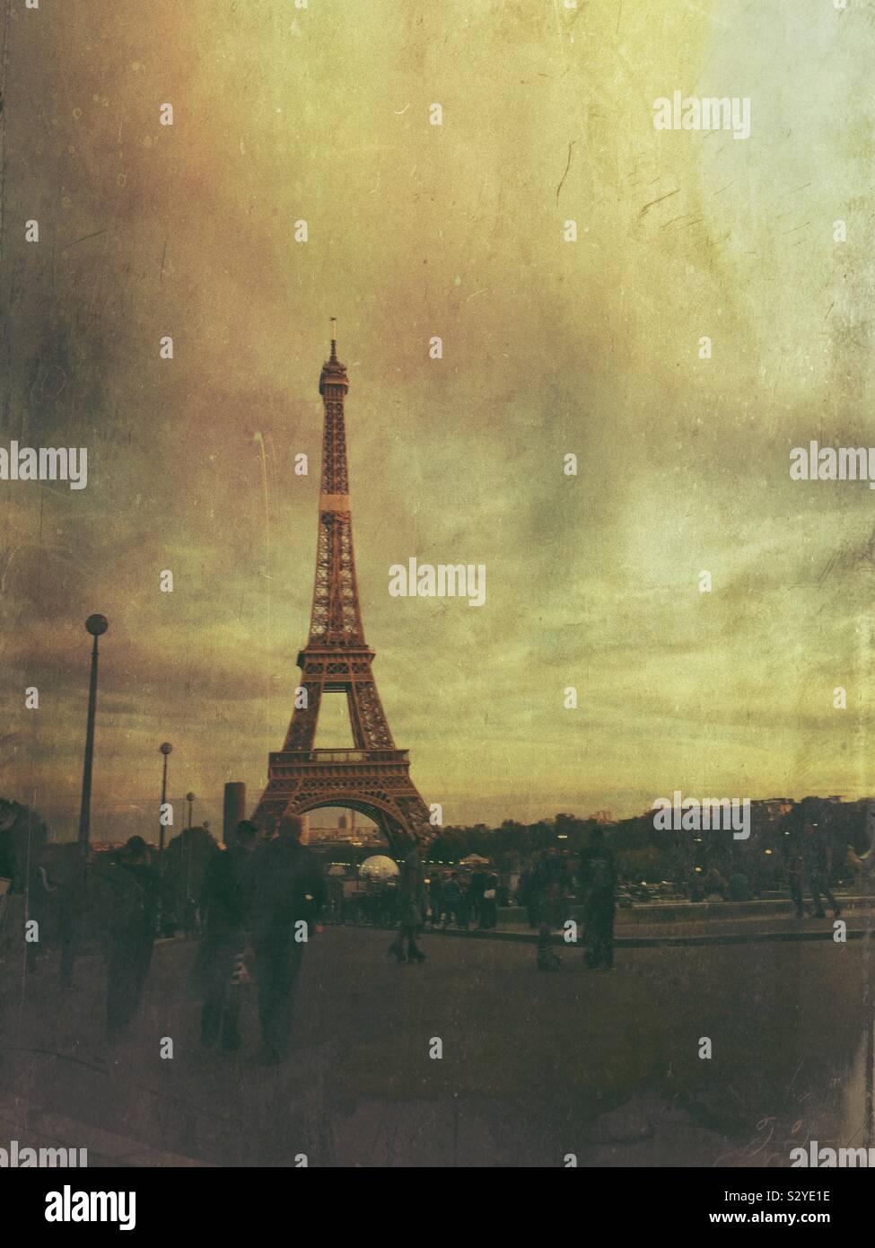 Eiffelturm Paris Frankreich - Smartphone-aufgenommenes Stockfoto