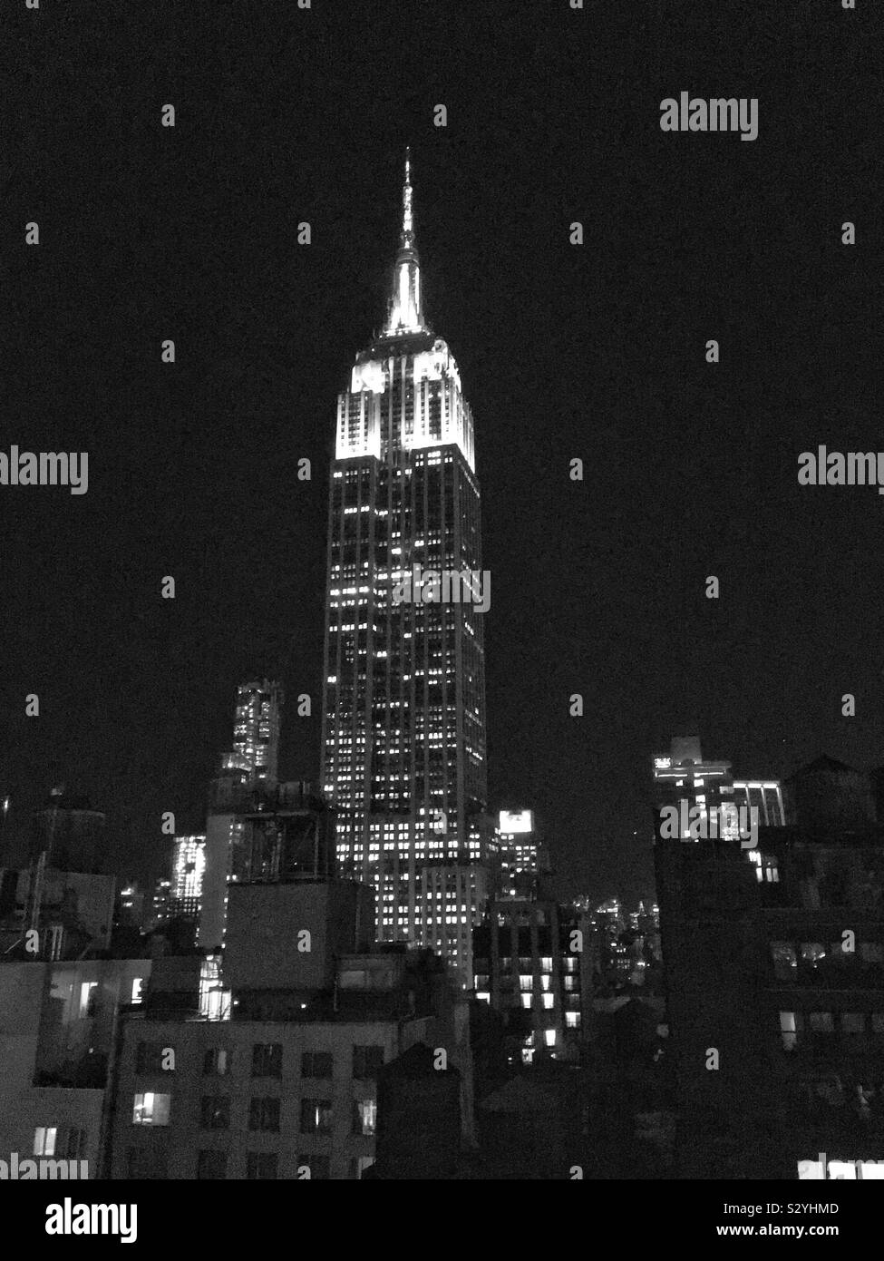 Das Empire State Building bei Nacht, New York City, Vereinigte Staaten von Amerika. Stockfoto