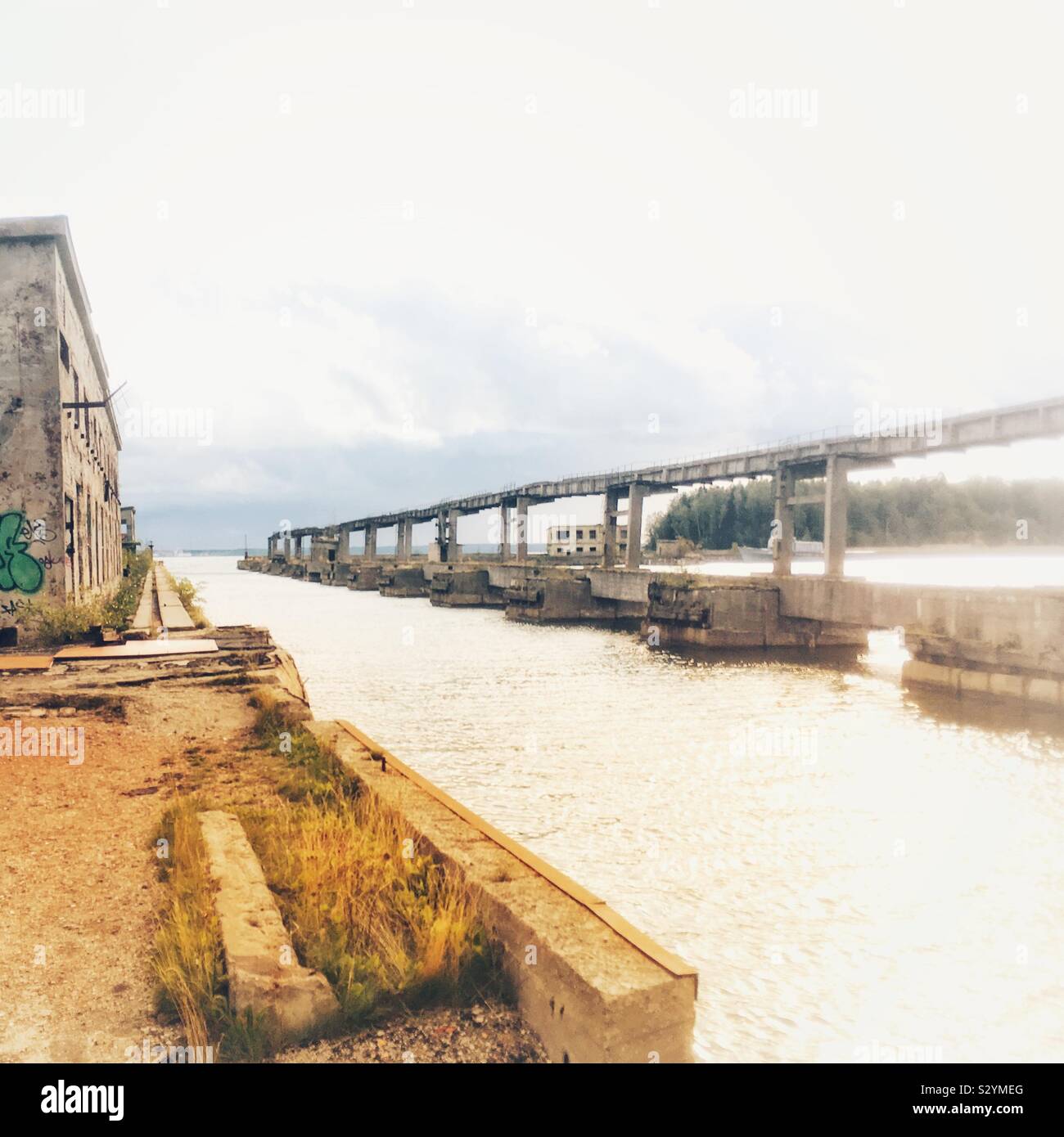 Hara Submarine Base einen Stillgelegten U-Boot Basis und viel Platz für Graffiti Kunst Stockfoto