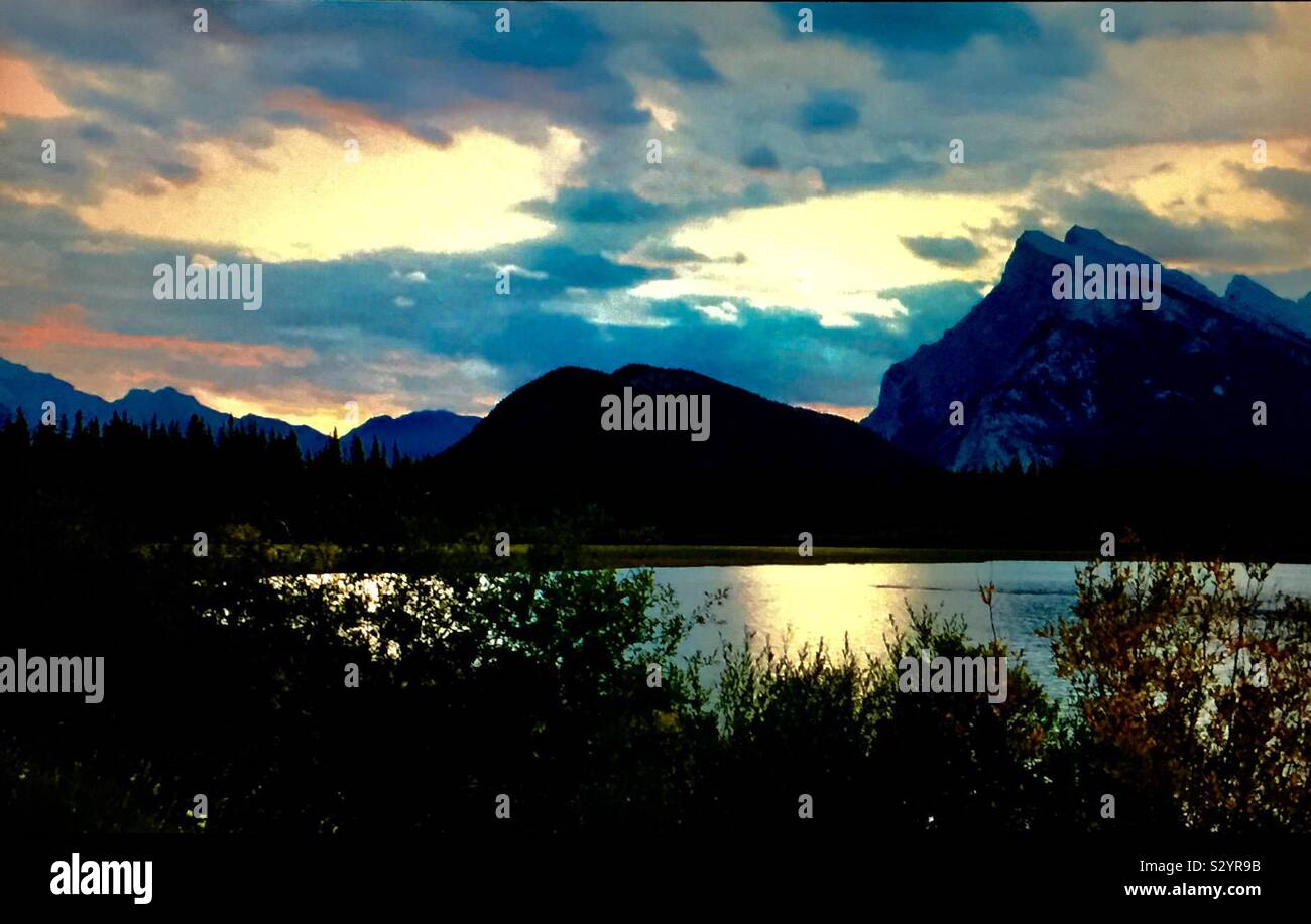 Vermillion Lakes Sunrise, Mt. Rundle, Banff National Park, Alberta, Kanada Stockfoto