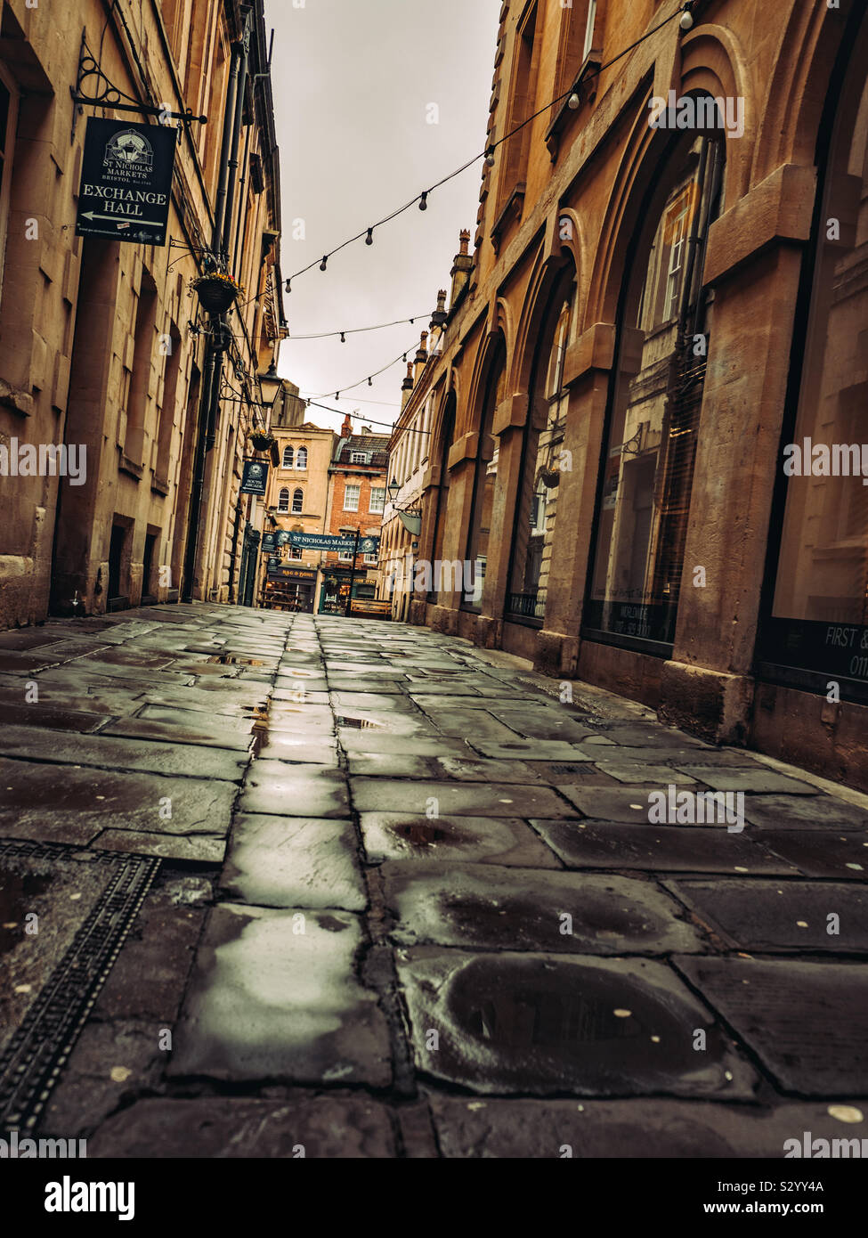 Low Angle View der Ausfahrt St. Nikolaus Markt über Exchange Ave Stockfoto